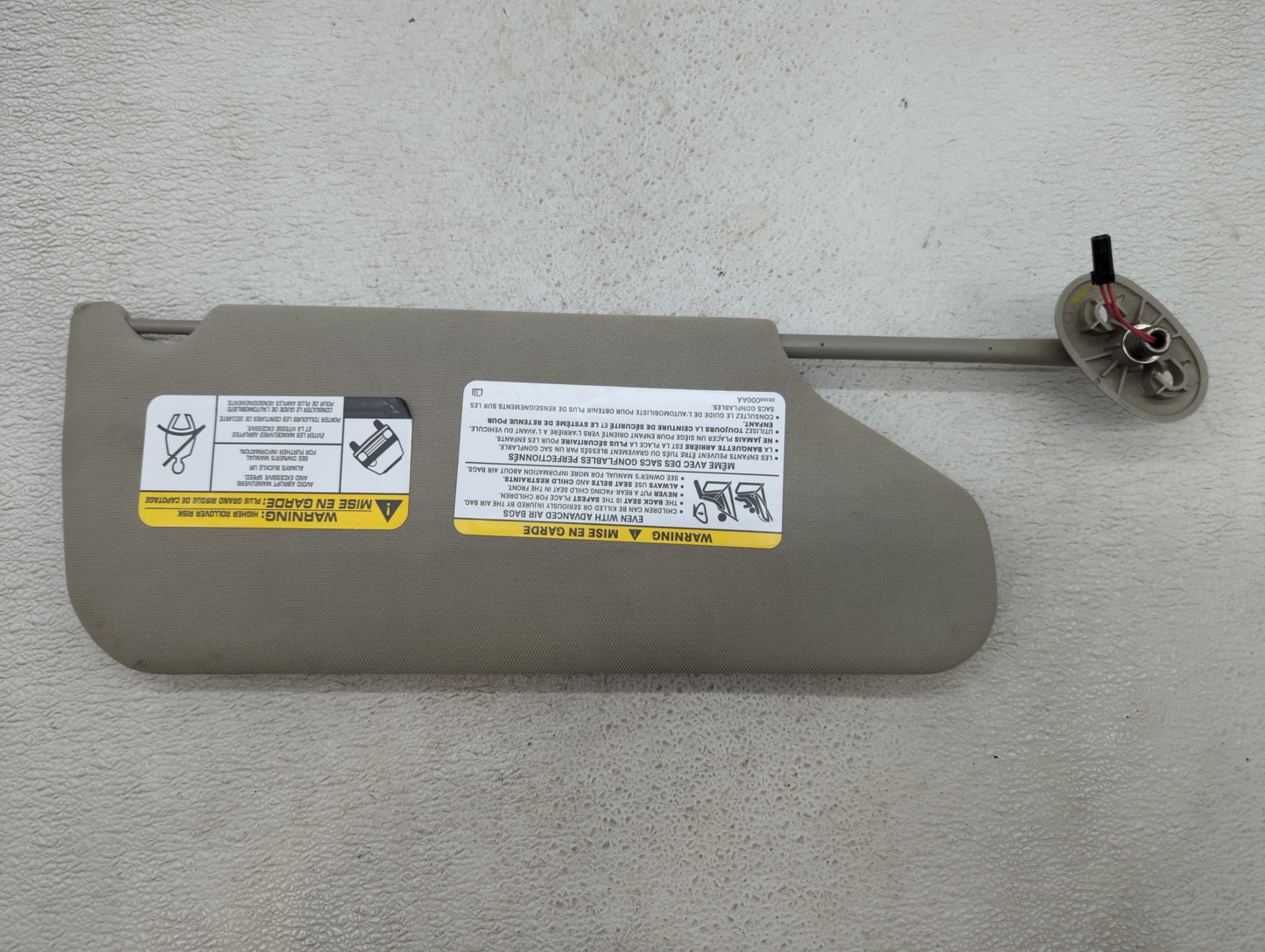 2011-2014 Chrysler 200 Sun Visor Shade Replacement Driver Left Mirror Fits Fits 2011 2012 2013 2014 OEM Used Auto Parts - Oe