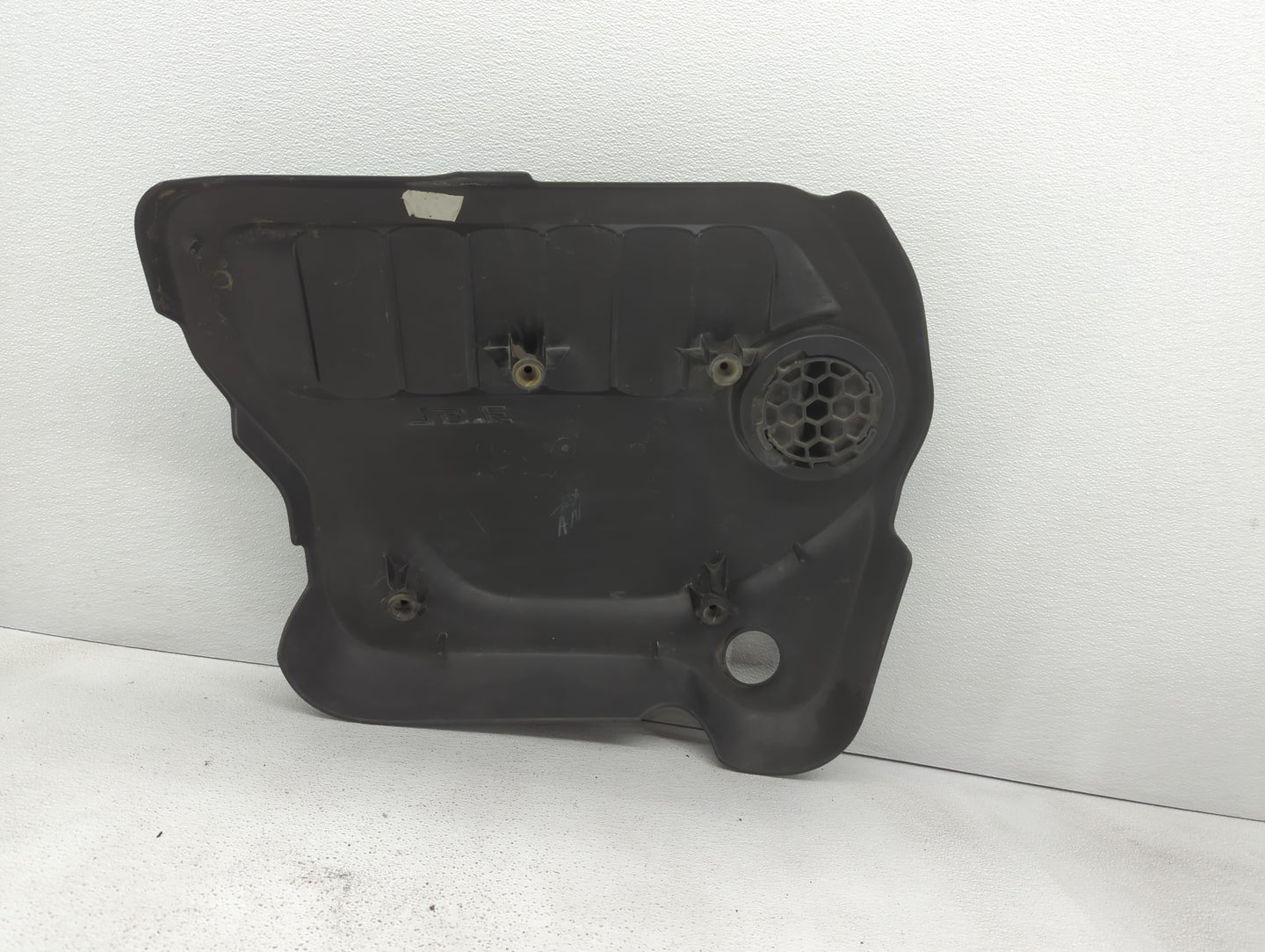 2014 Chrysler 200 Engine Cover - Oemusedautoparts1.com