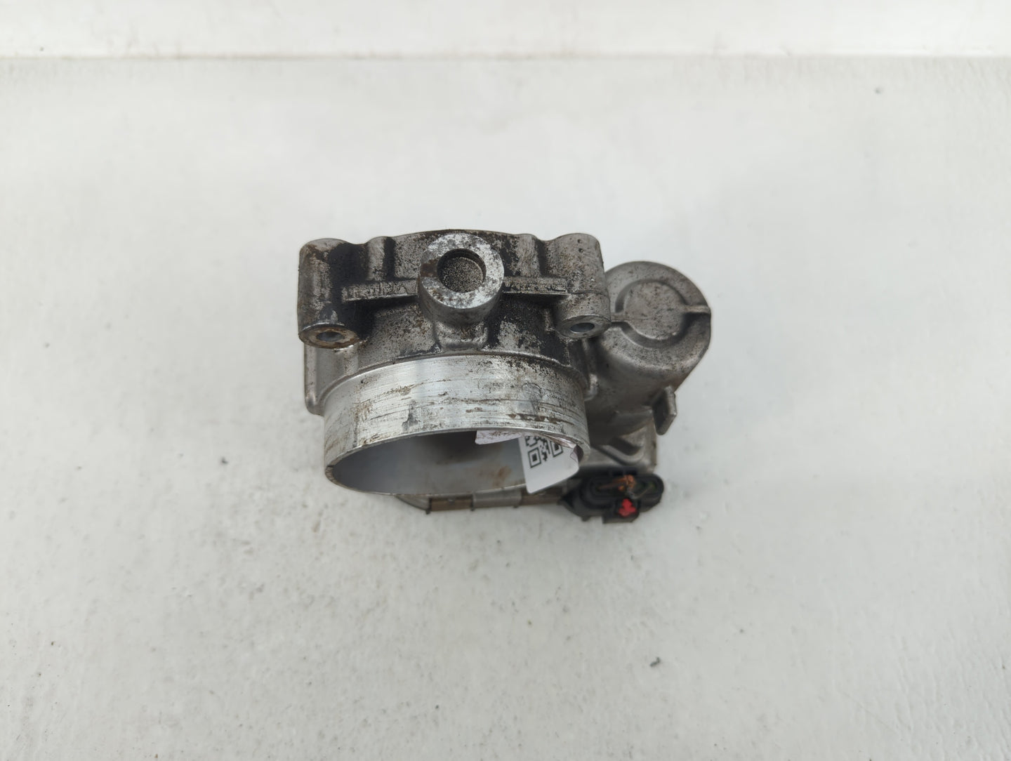 2011-2017 Chrysler 200 Throttle Body P/N:05184349AE 05184349AC Fits OEM Used Auto Parts - Oemusedautoparts1.com