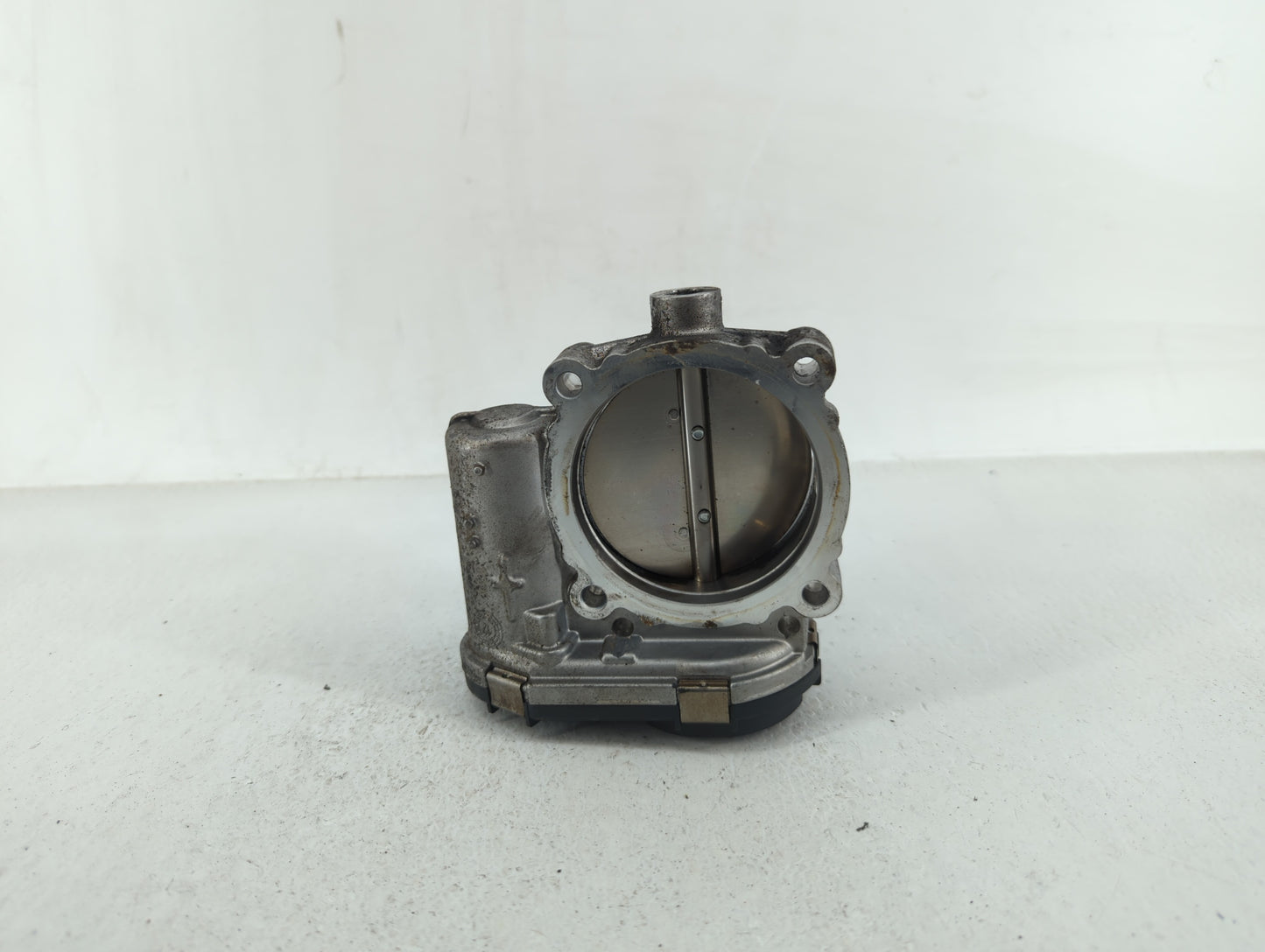 2011-2017 Chrysler 200 Throttle Body P/N:05184349AE 05184349AC Fits OEM Used Auto Parts - Oemusedautoparts1.com