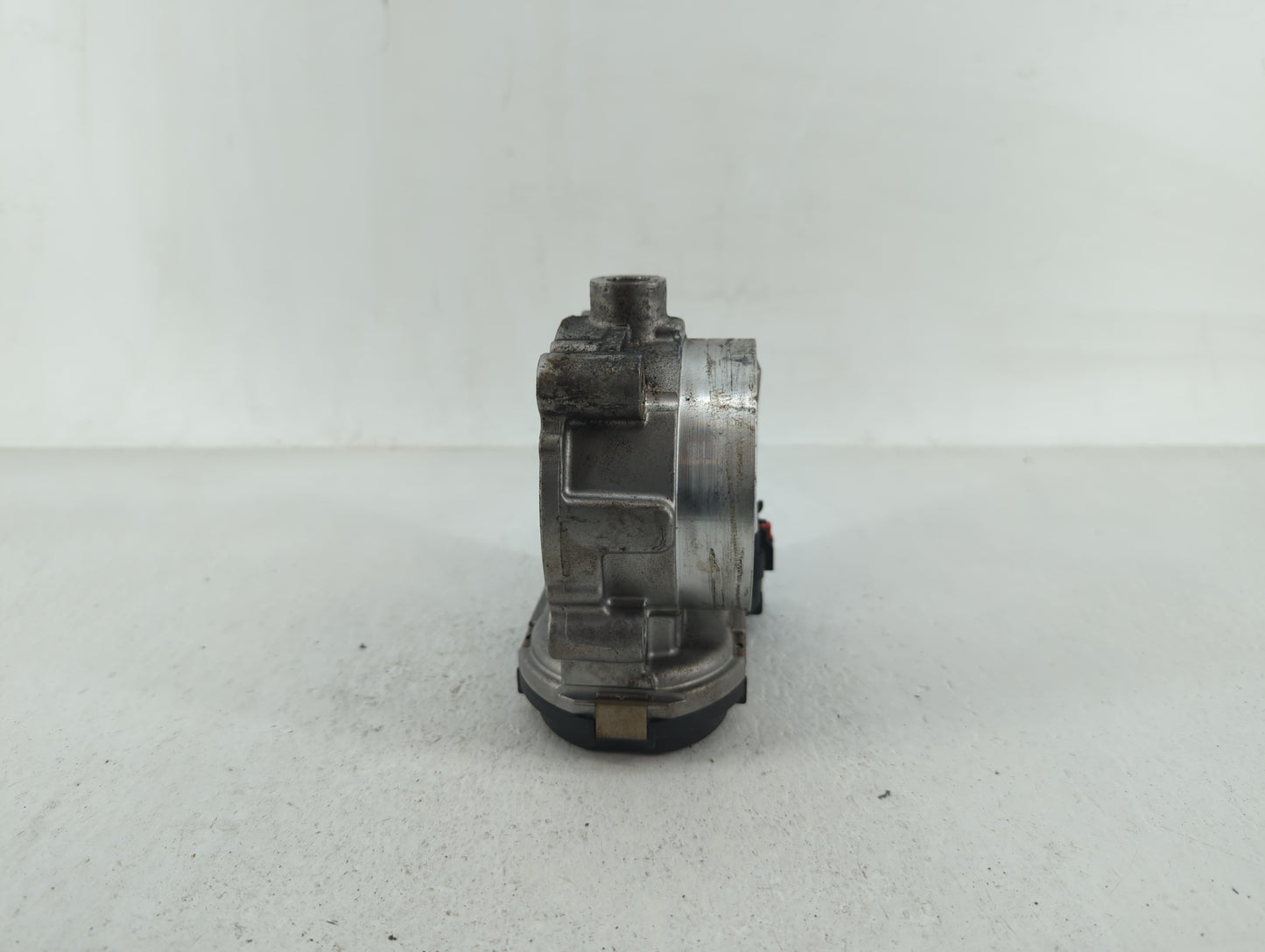 2011-2017 Chrysler 200 Throttle Body P/N:05184349AE 05184349AC Fits OEM Used Auto Parts - Oemusedautoparts1.com
