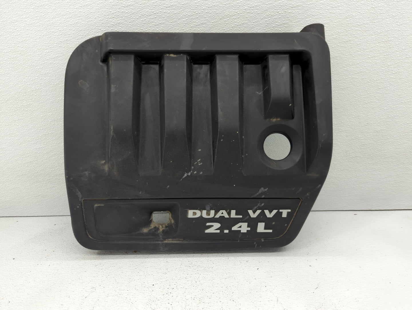 2014 Chrysler 200 Engine Cover - Oemusedautoparts1.com