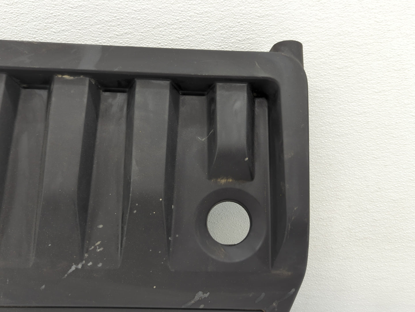 2014 Chrysler 200 Engine Cover - Oemusedautoparts1.com