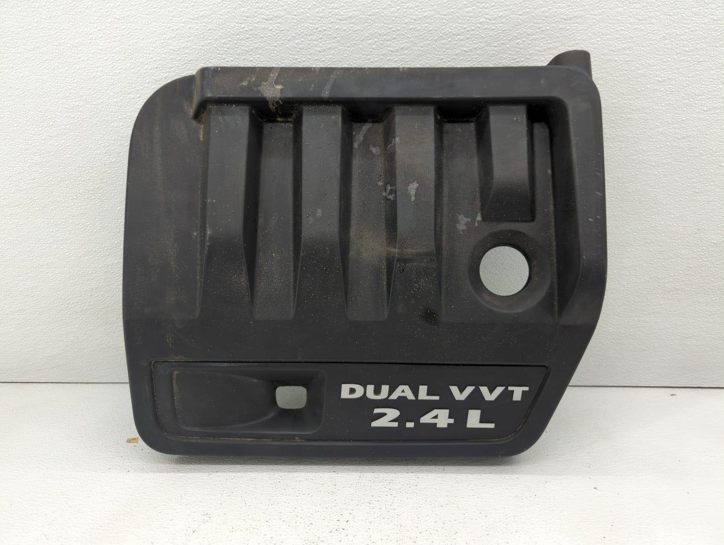 2014 Chrysler 200 Engine Cover - Oemusedautoparts1.com
