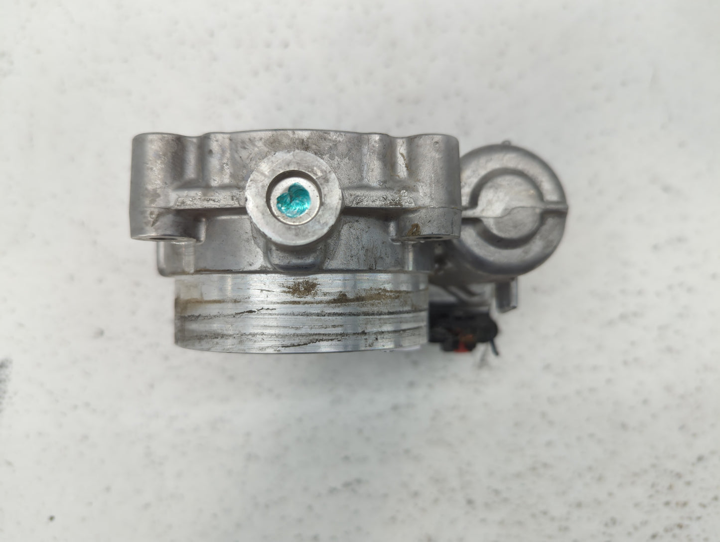 2011-2017 Chrysler 200 Throttle Body P/N:05184349AC 05184349AF Fits OEM Used Auto Parts - Oemusedautoparts1.com