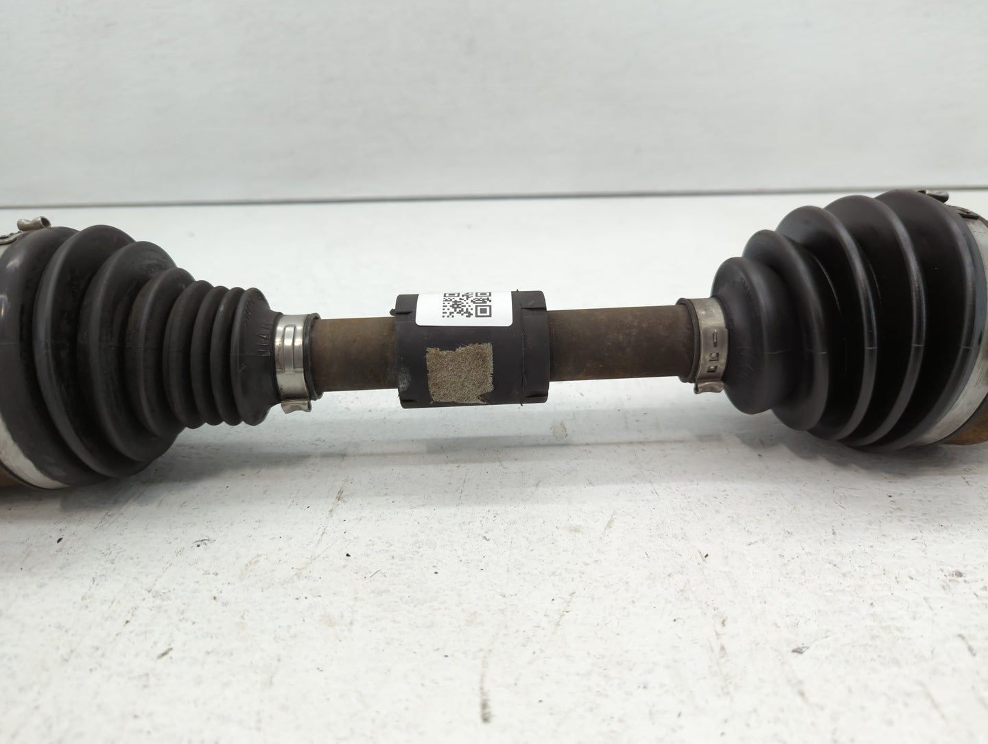 2011-2014 Chrysler 200 Axle Shaft Front Driver Cv C/v - Oemusedautoparts1.com