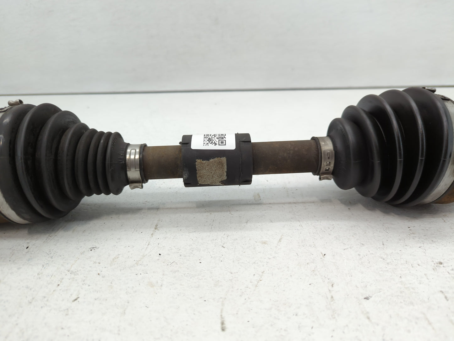 2011-2014 Chrysler 200 Axle Shaft Front Driver Cv C/v - Oemusedautoparts1.com