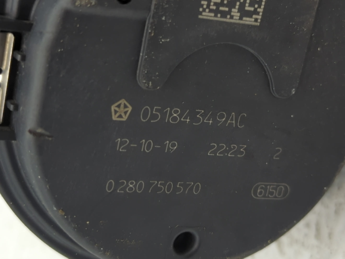 2011-2017 Chrysler 200 Throttle Body P/N:05184349AC Fits Fits 2011 2012 2013 2014 2015 2016 2017 2018 2019 2020 2021 2022 OE