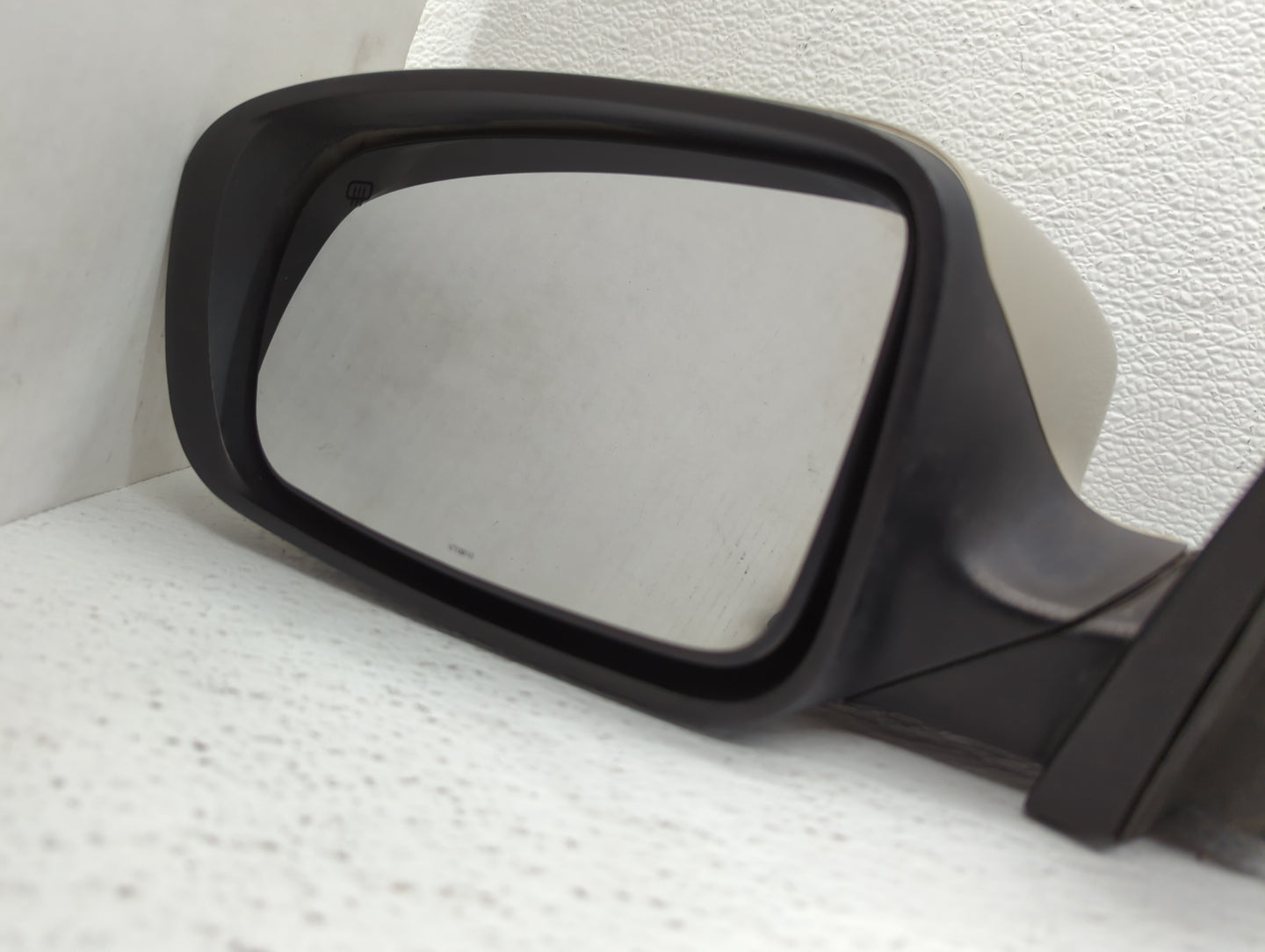 2011-2014 Chrysler 200 Driver Side View Mirror - Left Door Mirror OEM Used - Oemusedautoparts1.com