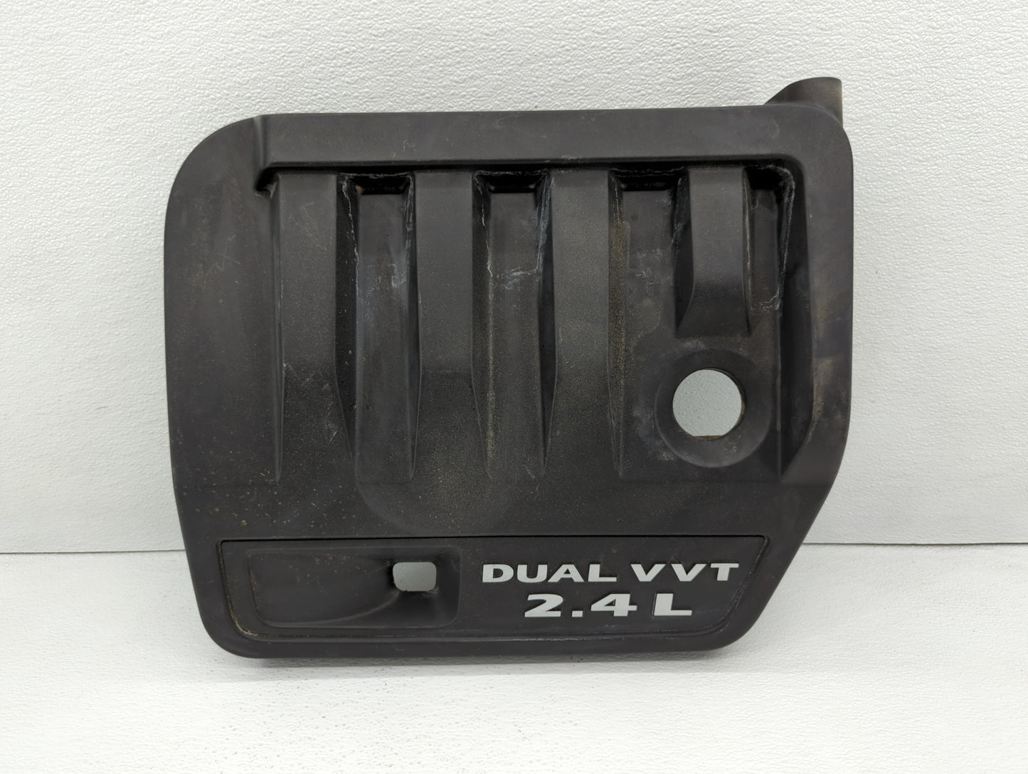 2014 Chrysler 200 Engine Cover - Oemusedautoparts1.com