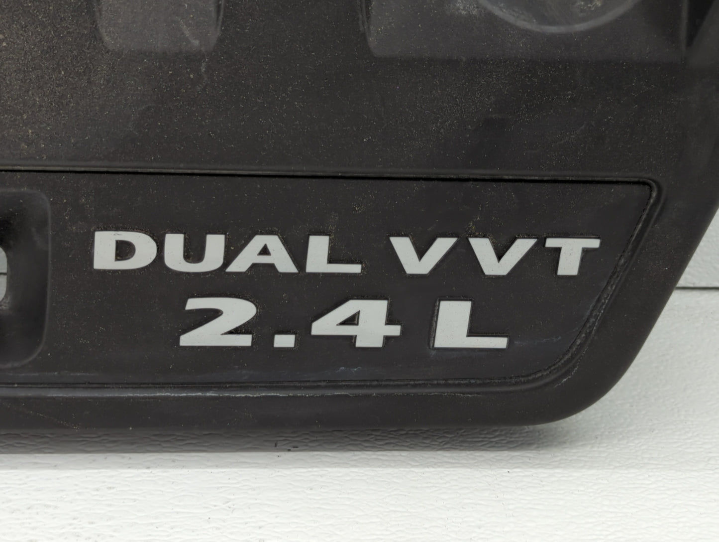 2014 Chrysler 200 Engine Cover - Oemusedautoparts1.com