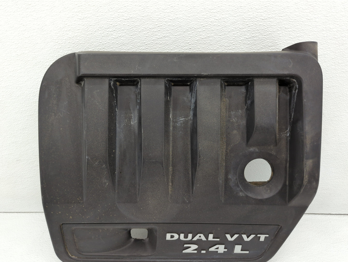 2014 Chrysler 200 Engine Cover - Oemusedautoparts1.com