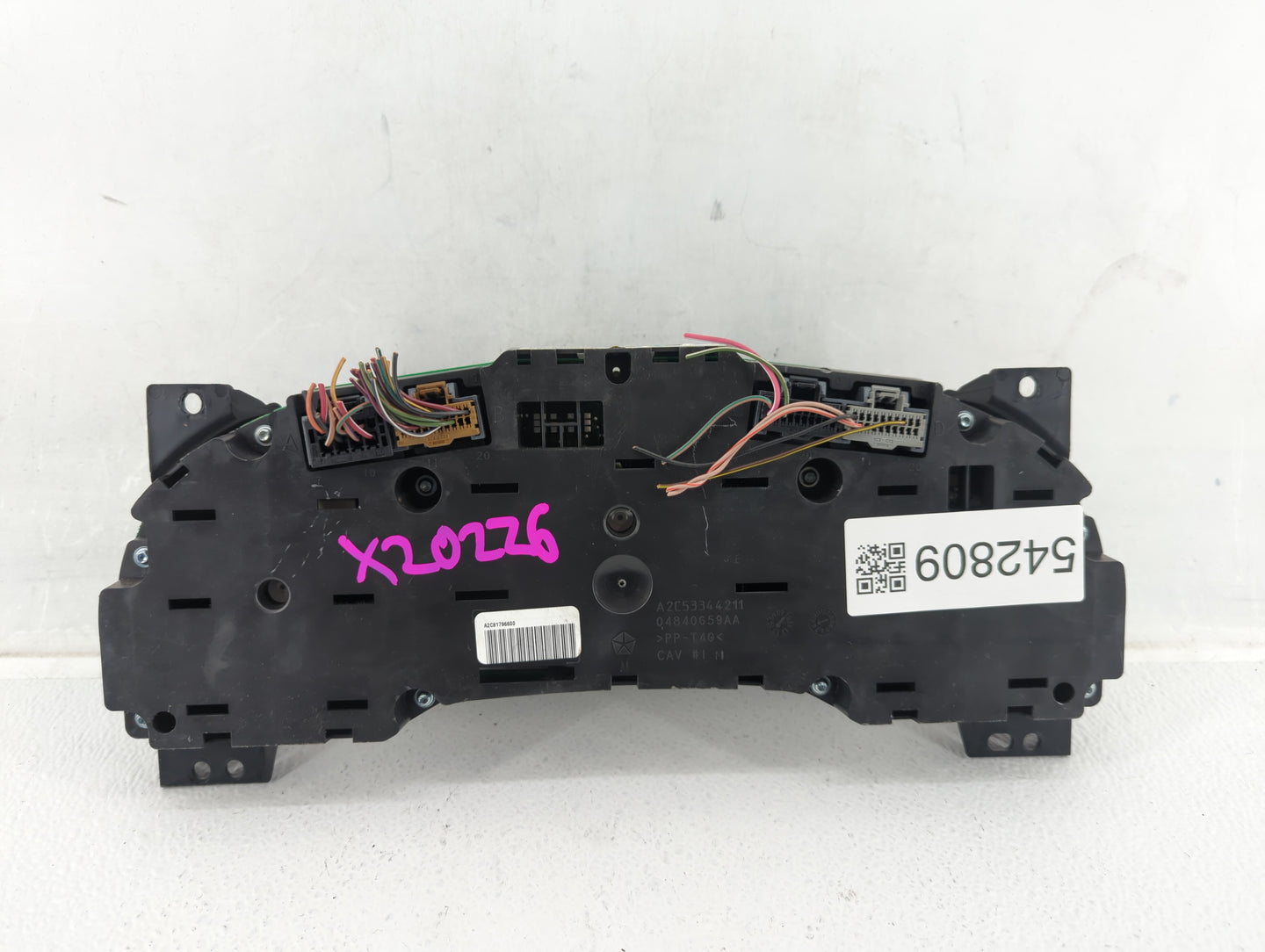 2011-2014 Chrysler 200 Instrument Cluster Speedometer Gauges P/N:P56046514AH Fits Fits 2011 2012 2013 2014 OEM Used Auto Par