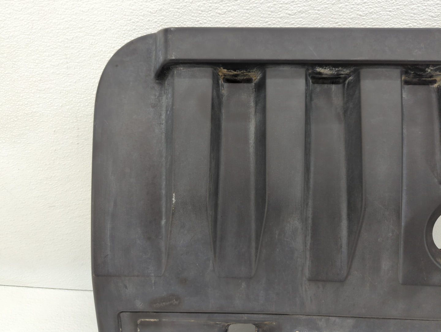 2014 Chrysler 200 Engine Cover - Oemusedautoparts1.com