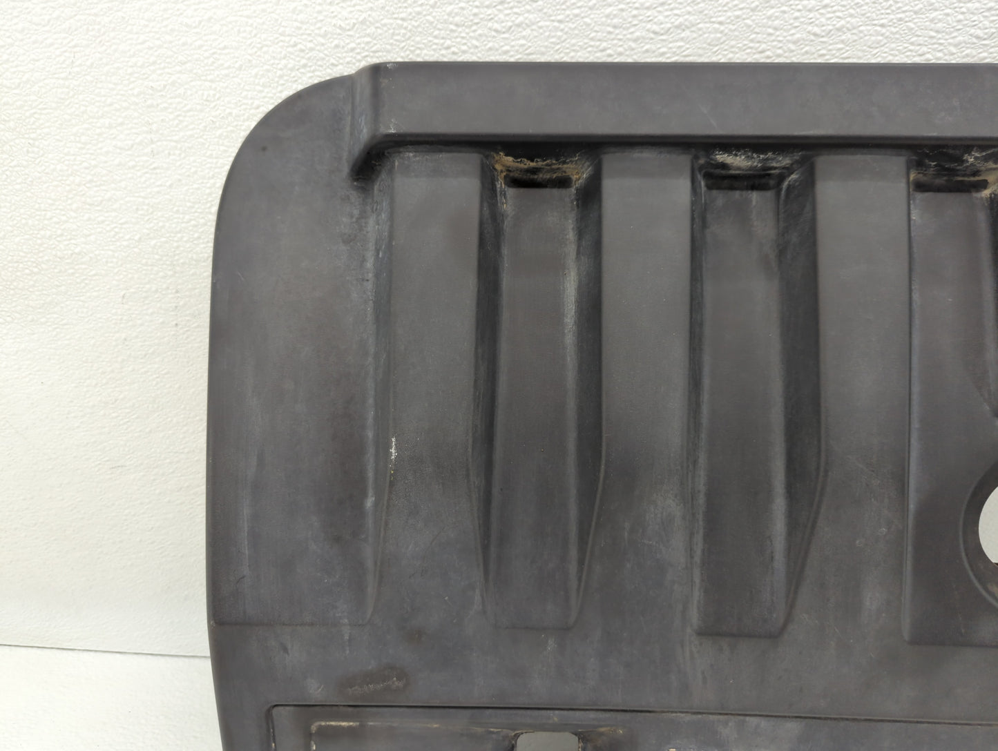 2014 Chrysler 200 Engine Cover - Oemusedautoparts1.com