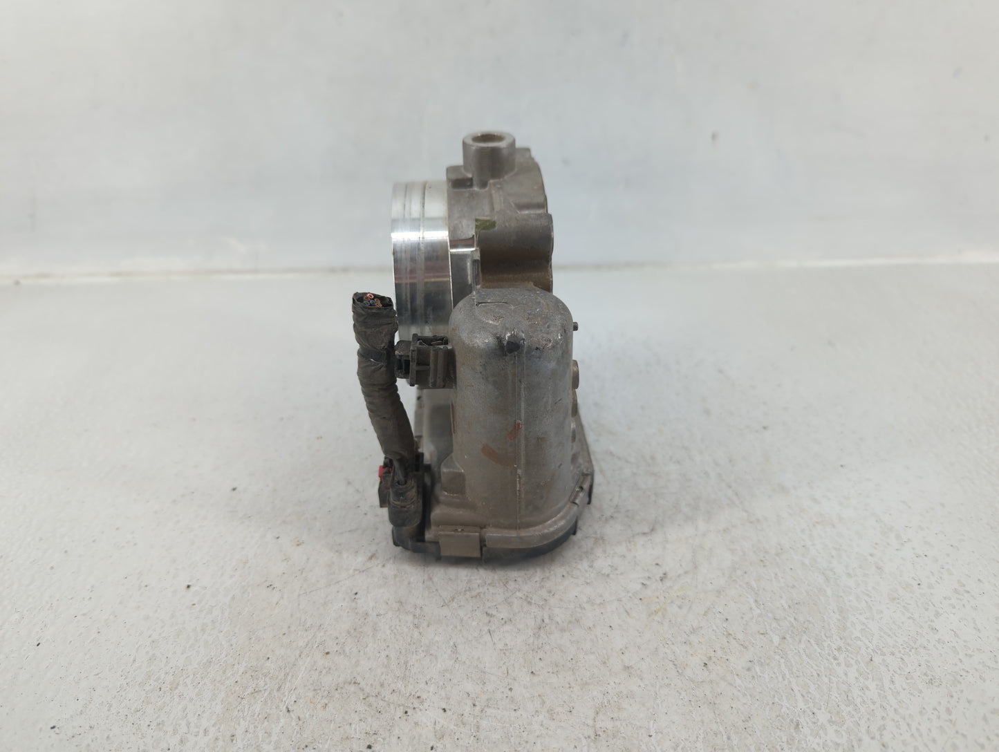 2011-2017 Chrysler 200 Throttle Body P/N:05184349AC Fits Fits 2011 2012 2013 2014 2015 2016 2017 2018 2019 2020 2021 2022 OE