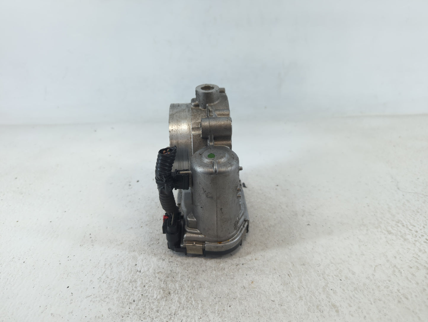 2011-2017 Chrysler 200 Throttle Body P/N:05184349AC Fits Fits 2011 2012 2013 2014 2015 2016 2017 2018 2019 2020 2021 2022 OE