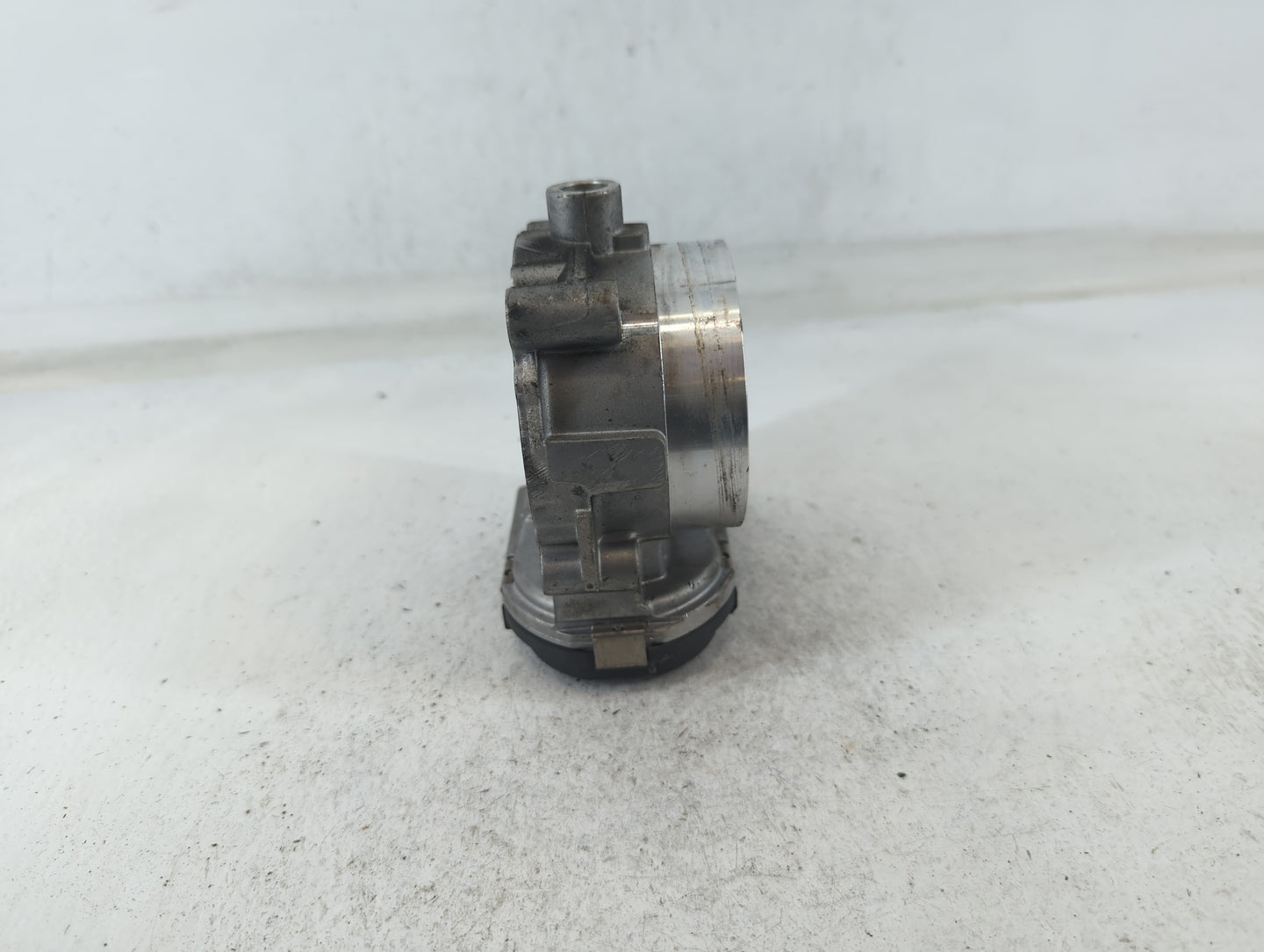 2011-2017 Chrysler 200 Throttle Body P/N:0 280 750 570 05184349AC Fits OEM Used Auto Parts - Oemusedautoparts1.com