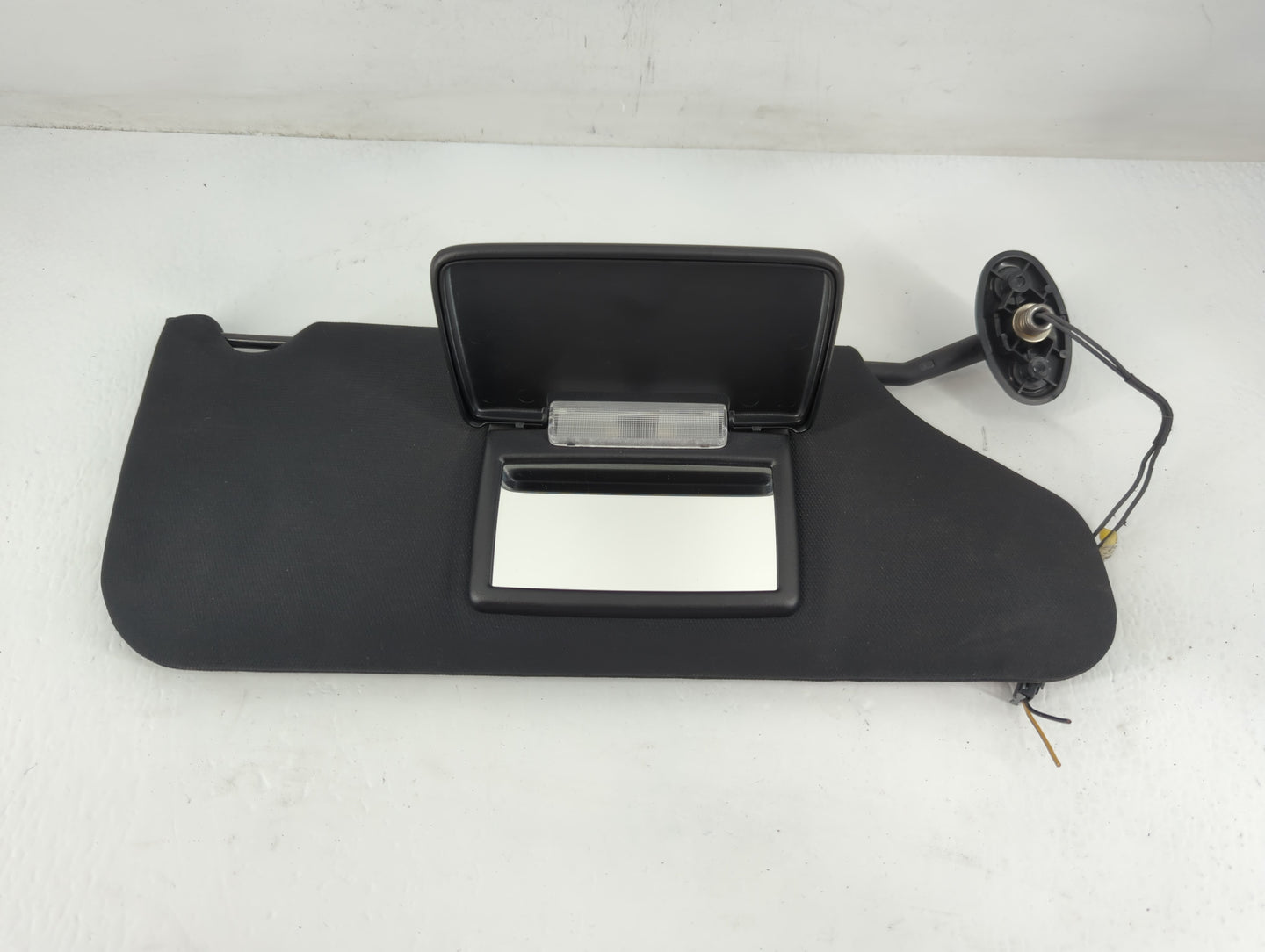 2011-2014 Chrysler 200 Sun Visor Shade Replacement Passenger Right Mirror Fits Fits 2011 2012 2013 2014 OEM Used Auto Parts 