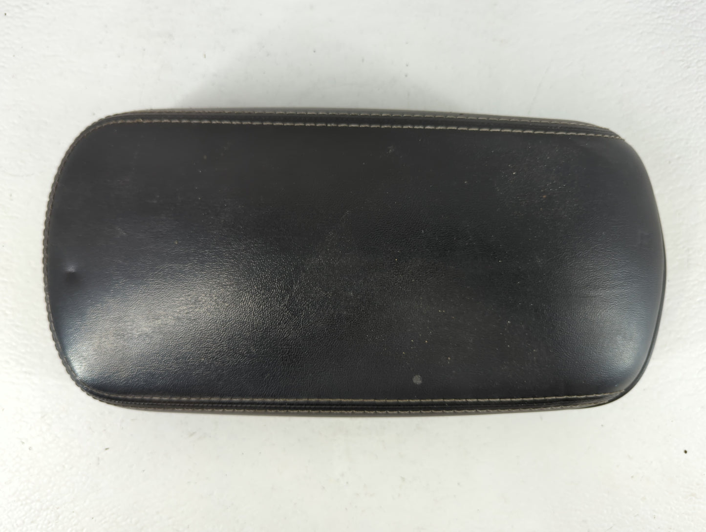 2014 Chrysler 200 Center Console Armrest Cover Lid Black - Oemusedautoparts1.com