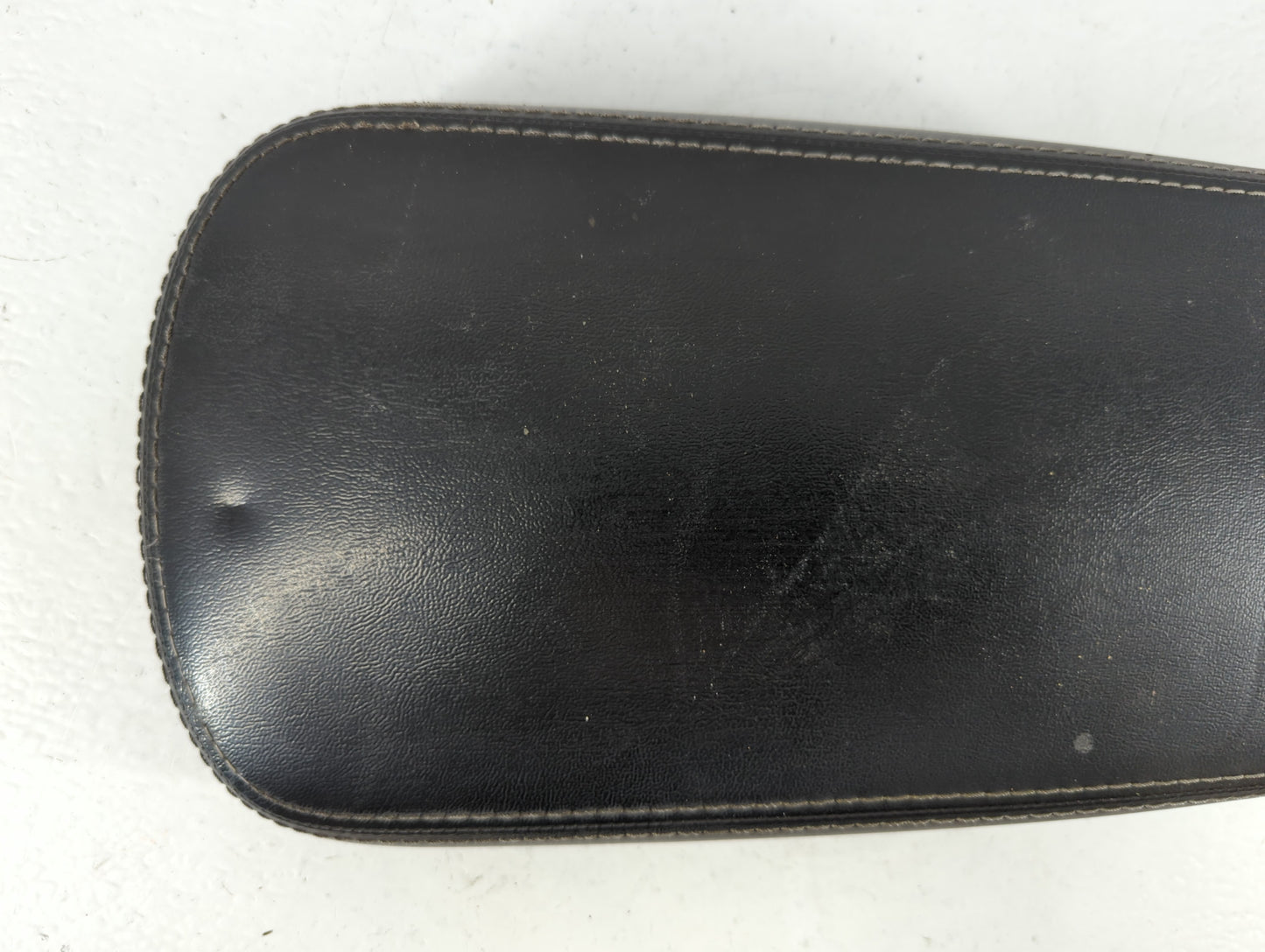 2014 Chrysler 200 Center Console Armrest Cover Lid Black - Oemusedautoparts1.com