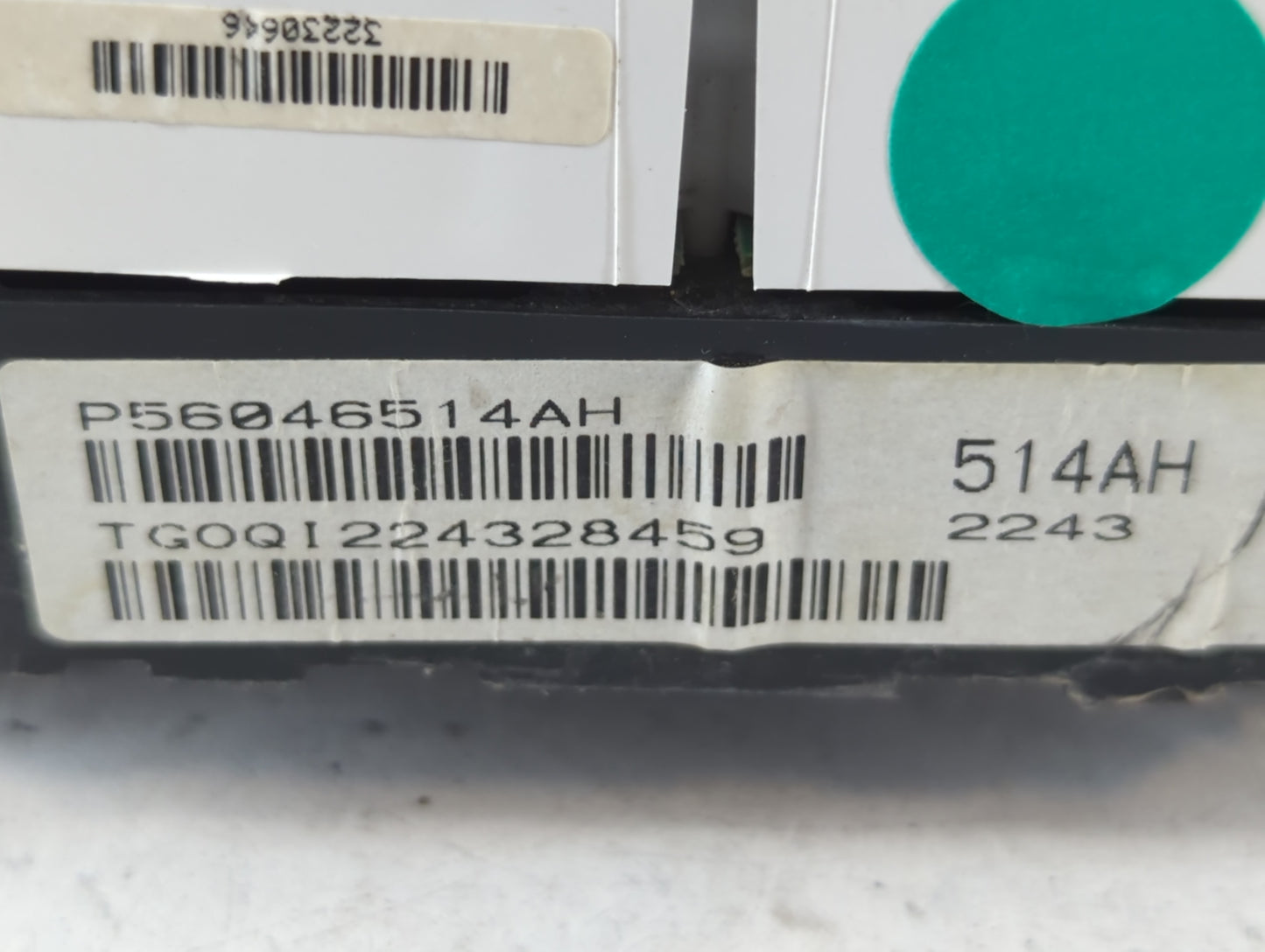 2011-2014 Chrysler 200 Instrument Cluster Speedometer Gauges P/N:P56046514AH Fits Fits 2011 2012 2013 2014 OEM Used Auto Par