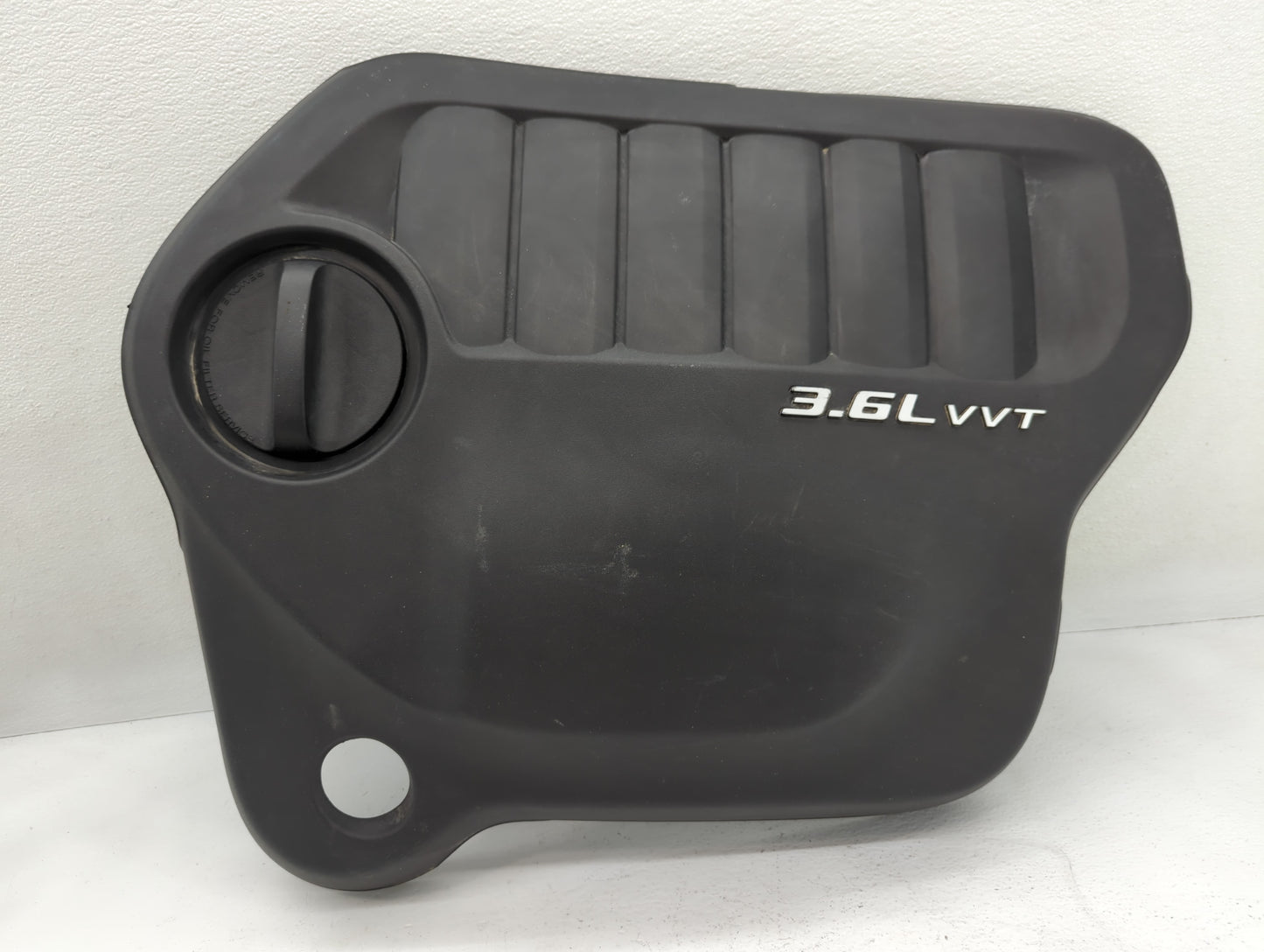2014 Chrysler 200 Engine Cover - Oemusedautoparts1.com