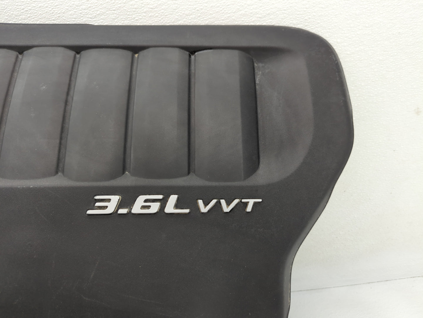 2014 Chrysler 200 Engine Cover - Oemusedautoparts1.com