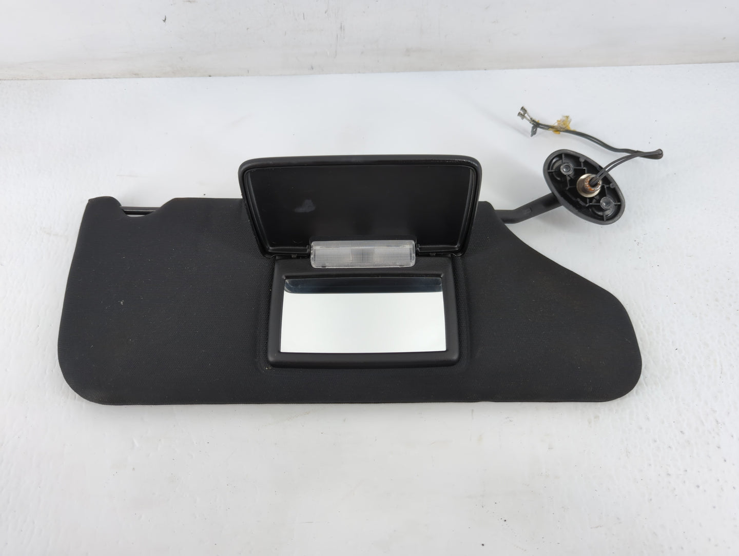 2011-2014 Chrysler 200 Sun Visor Shade Replacement Passenger Right Mirror Fits Fits 2011 2012 2013 2014 OEM Used Auto Parts 