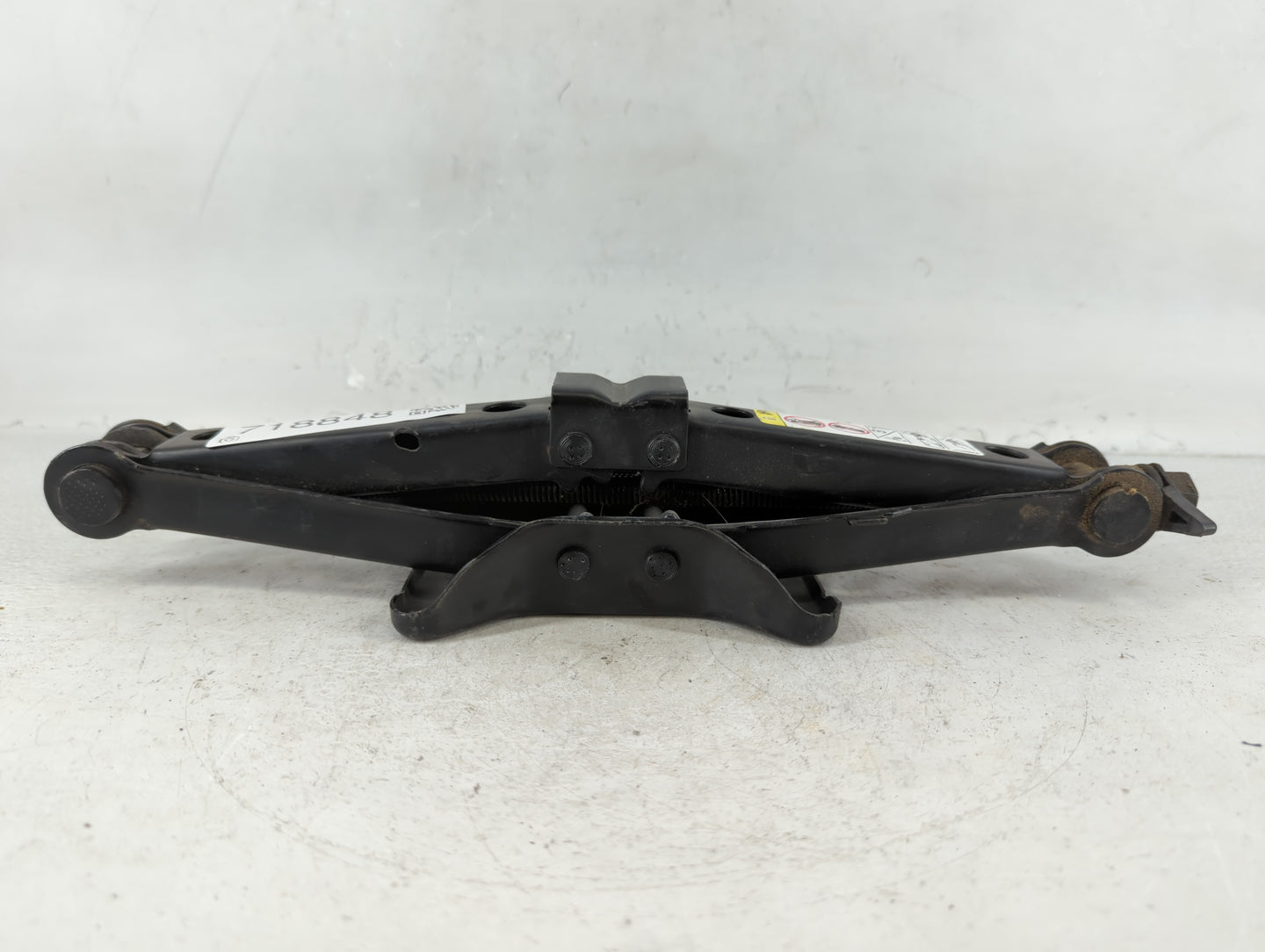 2014 Chrysler 200 Spare Scissor Car Jack - Oemusedautoparts1.com