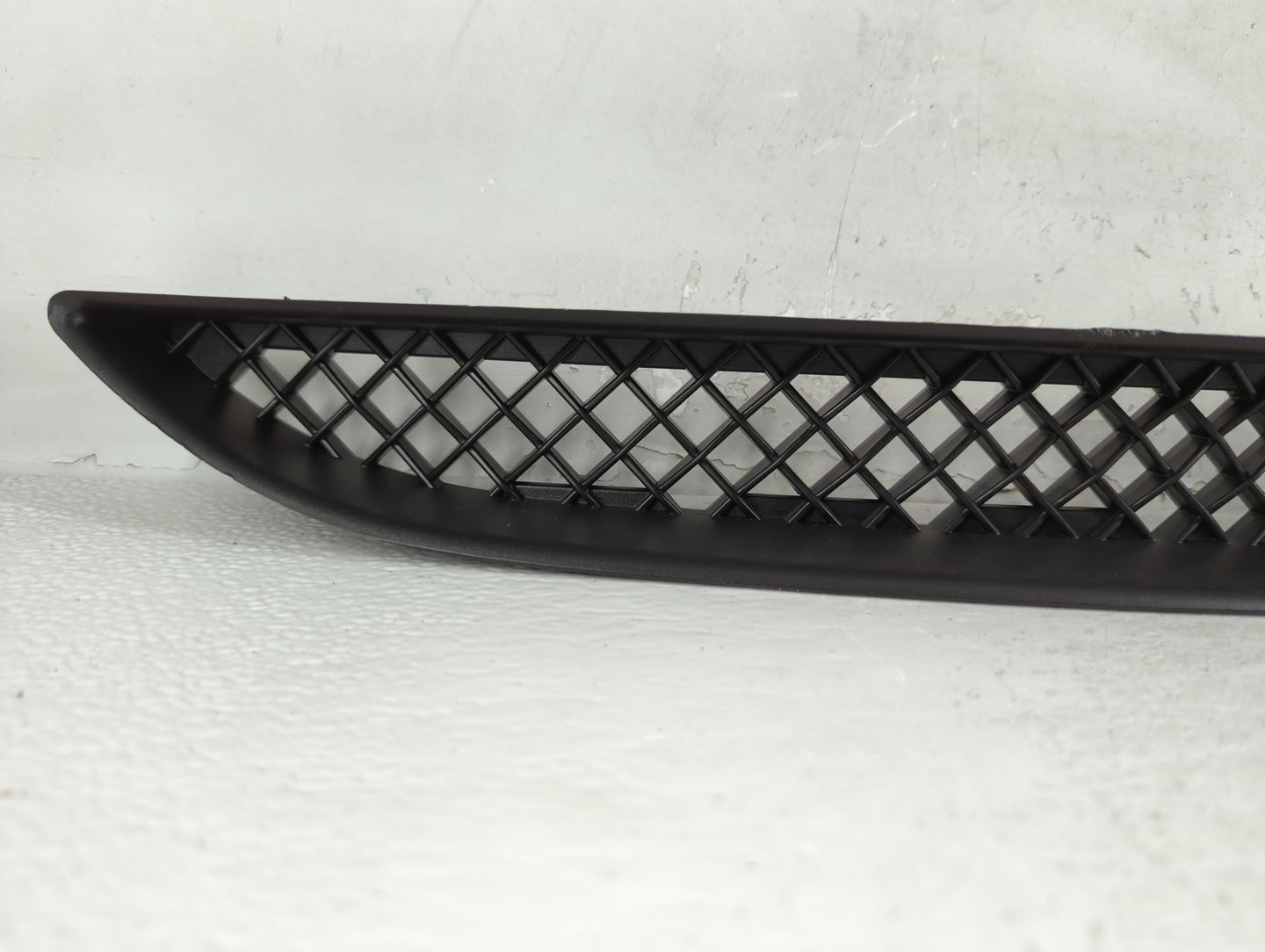 2011-2014 Chrysler 200 Front Grille Bumper Not Included - Oemusedautoparts1.com