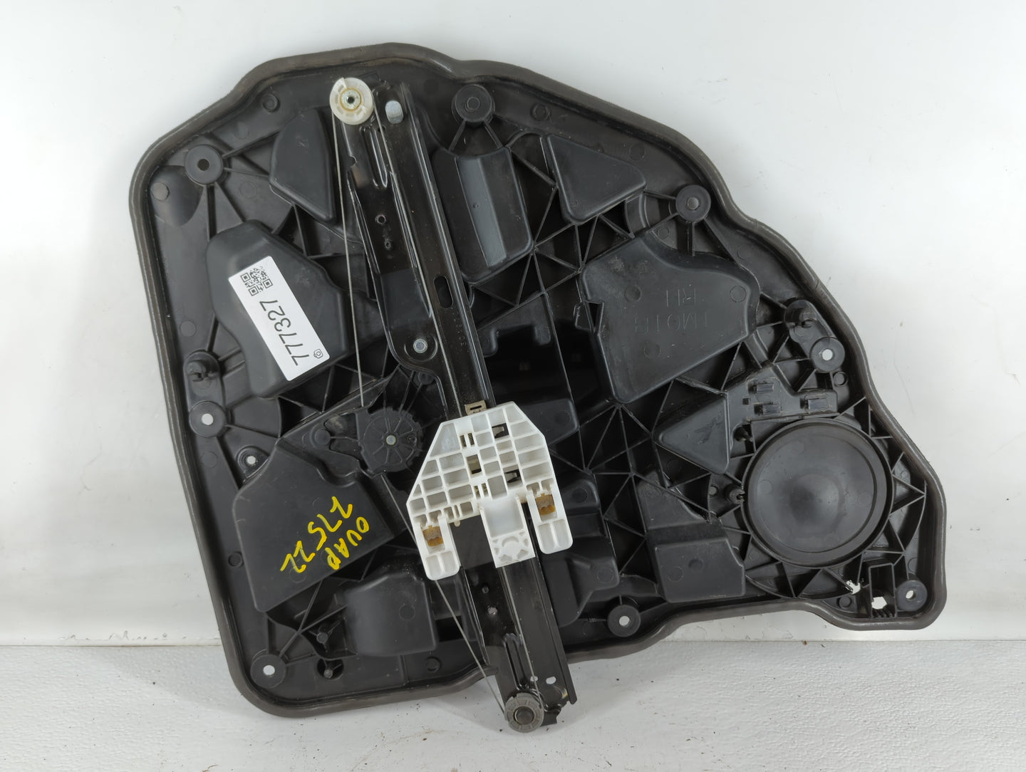 2011-2014 Chrysler 200 Used Window Regulator Right Passenger Rear Ebony - Oemusedautoparts1.com