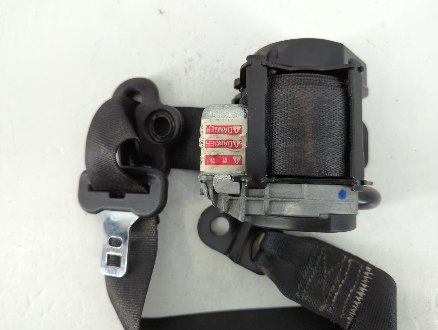 Chrysler 200 Passenger Front Seatbelt Buckle - Oemusedautoparts1.com