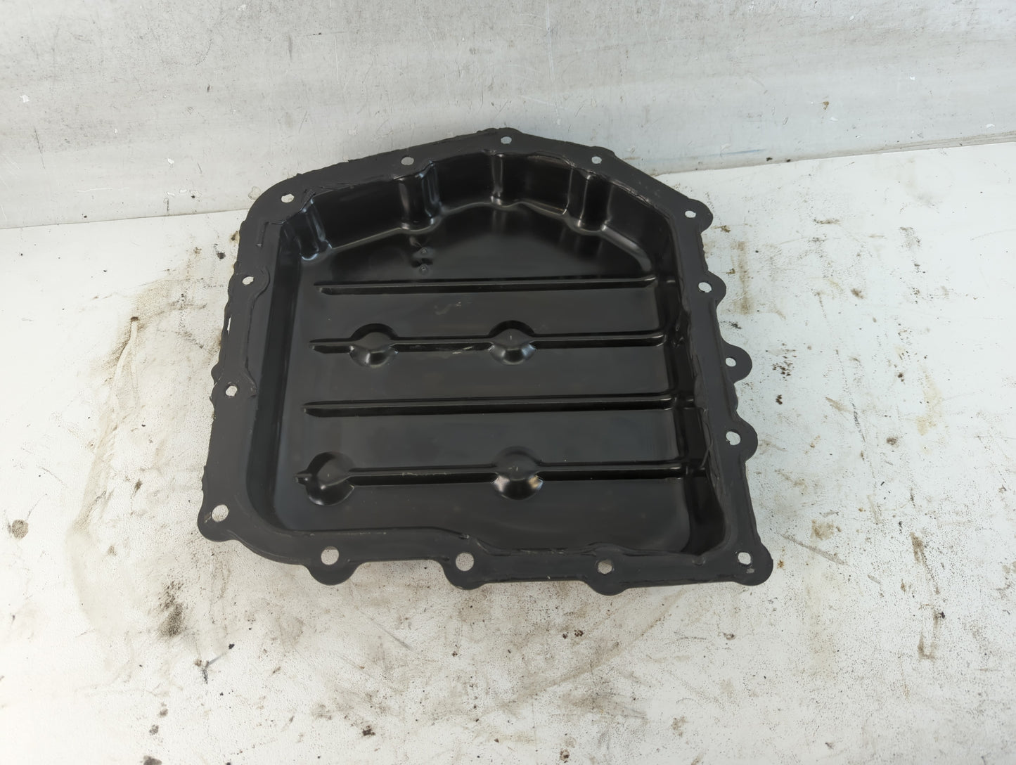 2011-2014 Chrysler 200 Engine Oil Pan P/N:997 023 13 Fits OEM Used Auto Parts - Oemusedautoparts1.com