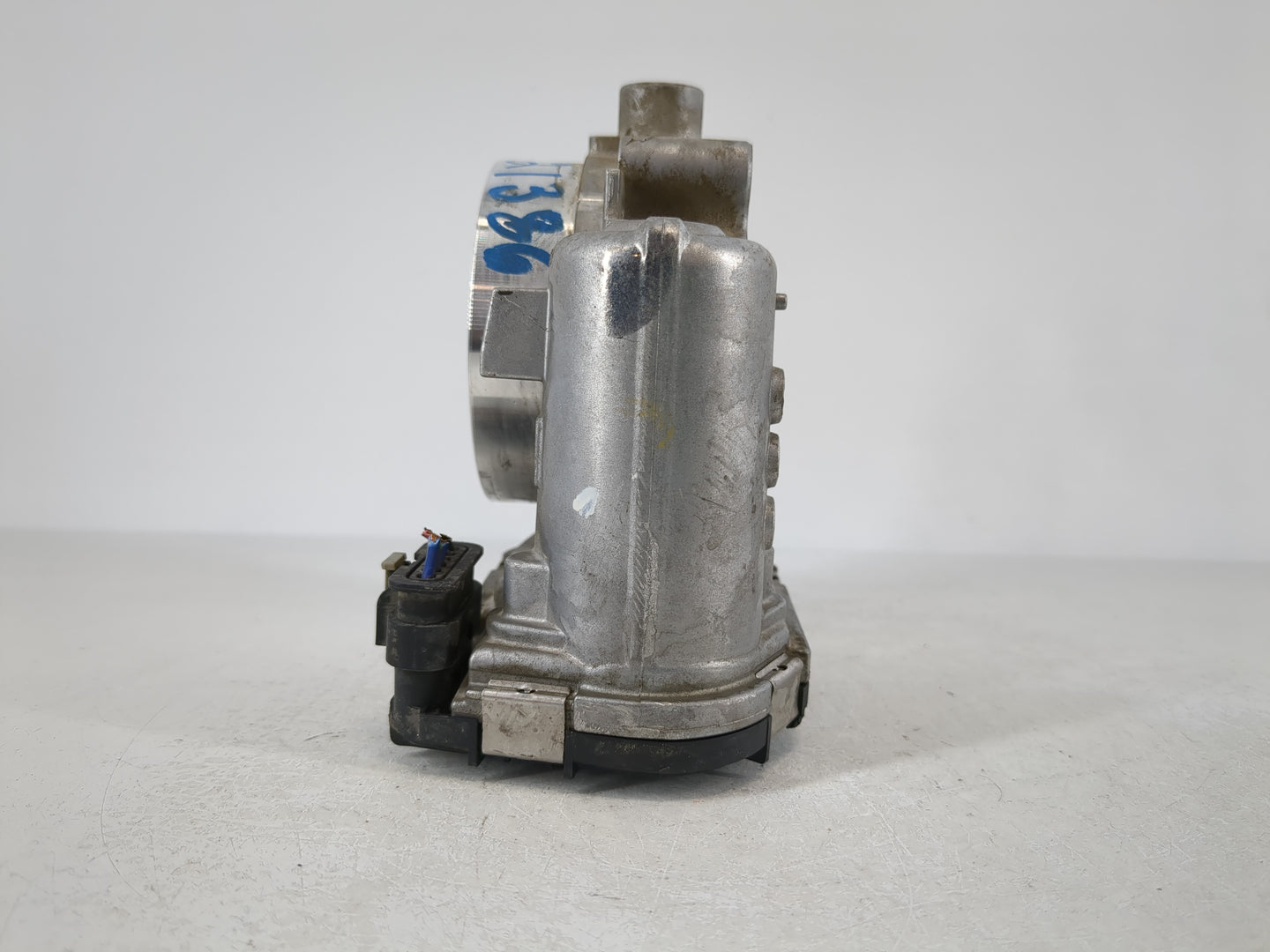 2011-2022 Chrysler 300 Throttle Body P/N:05184349AC Fits Fits 2011 2012 2013 2014 2015 2016 2017 2018 2019 2020 2021 2022 OE