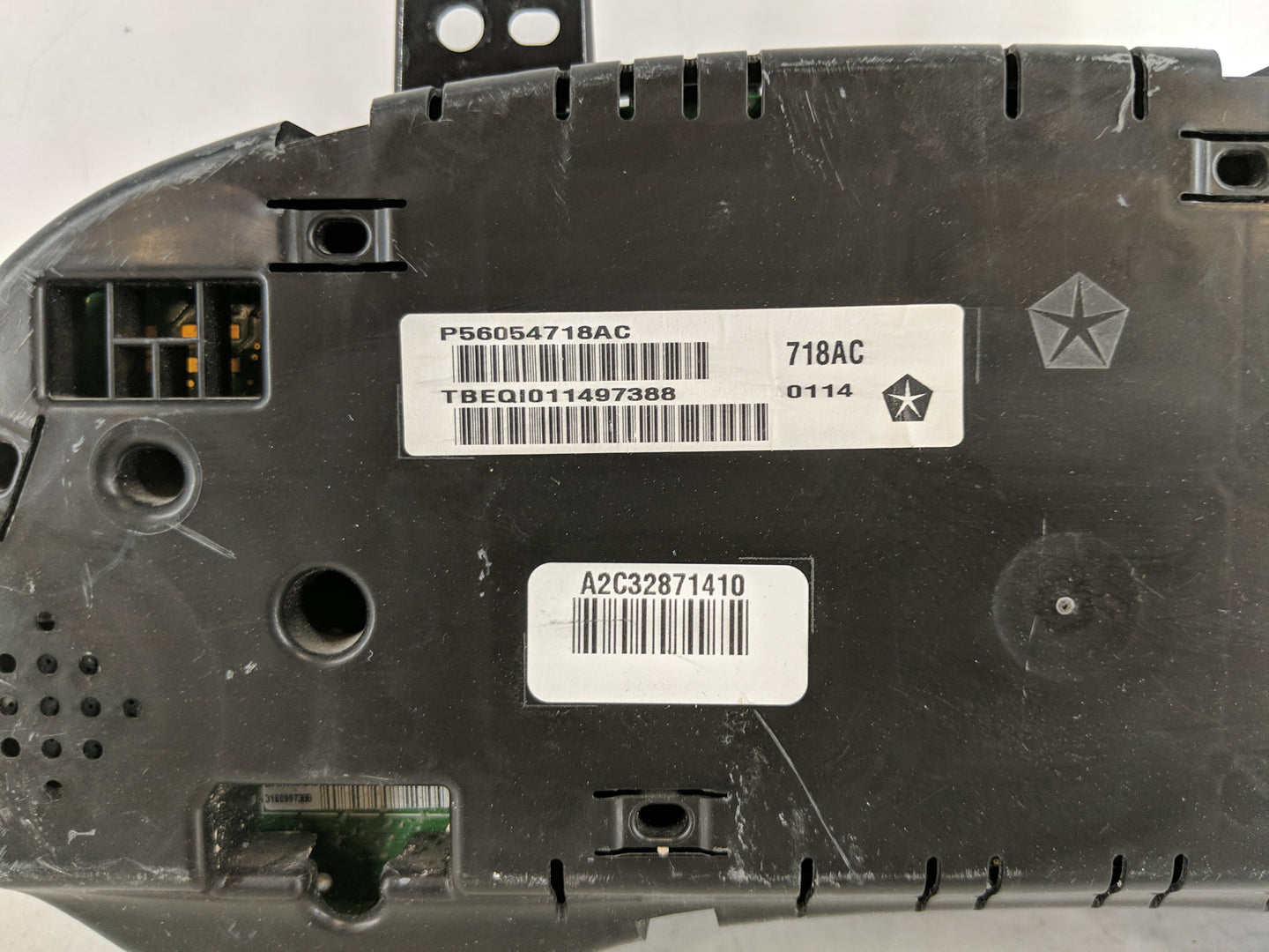 2014 Chrysler 300 Instrument Cluster Speedometer Gauges P/N:P56054718AC Fits OEM Used Auto Parts - Oemusedautoparts1.com