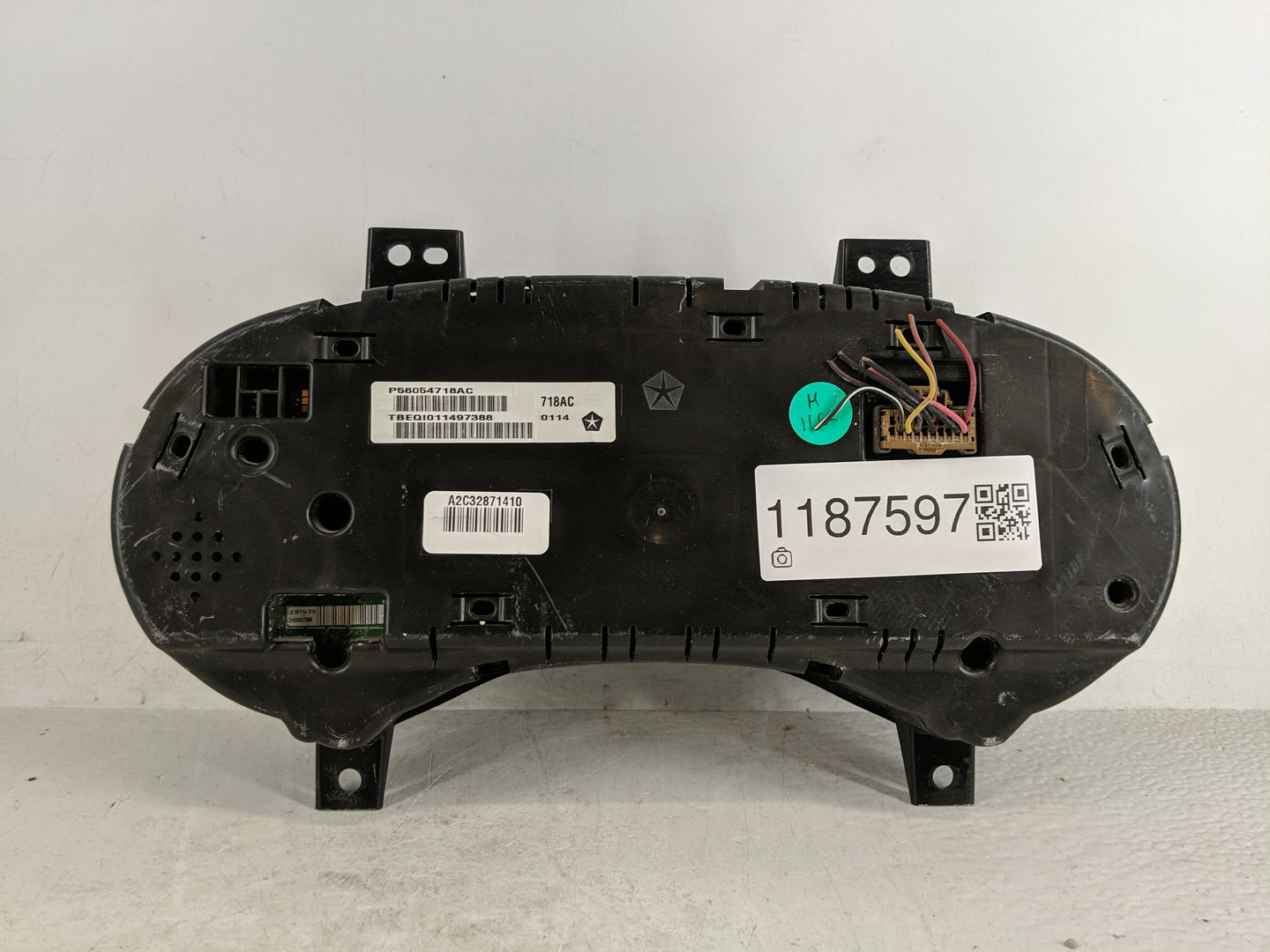 2014 Chrysler 300 Instrument Cluster Speedometer Gauges P/N:P56054718AC Fits OEM Used Auto Parts - Oemusedautoparts1.com