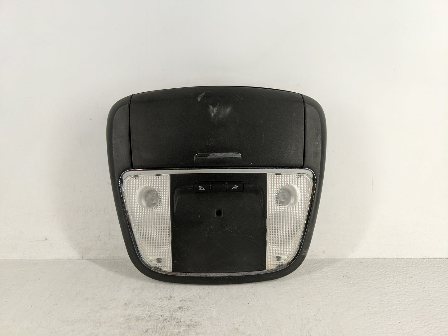 2014 Chrysler 300 Overhead Roof Console - Oemusedautoparts1.com