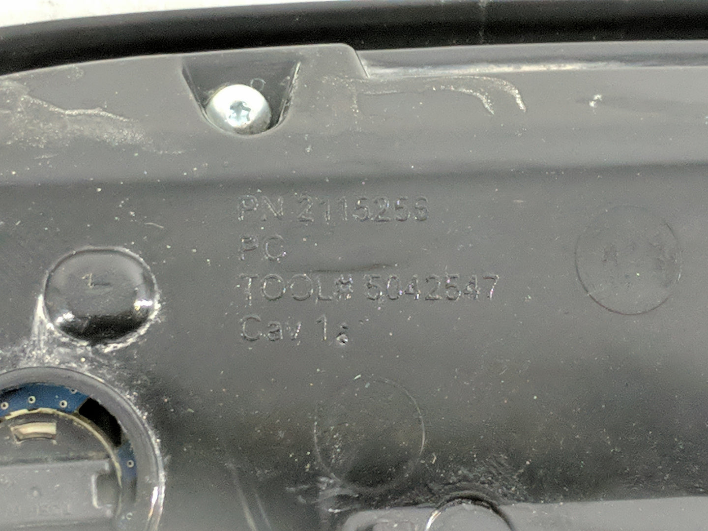 2014 Chrysler 300 Overhead Roof Console - Oemusedautoparts1.com