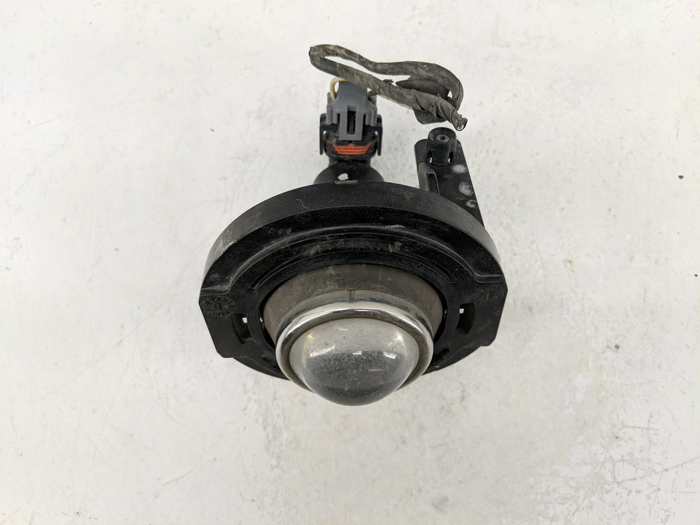 2011-2014 Chrysler 300 Driver Left Oem Fog Light Lamp - Oemusedautoparts1.com