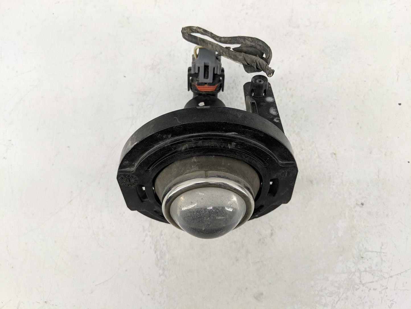 2011-2014 Chrysler 300 Driver Left Oem Fog Light Lamp - Oemusedautoparts1.com