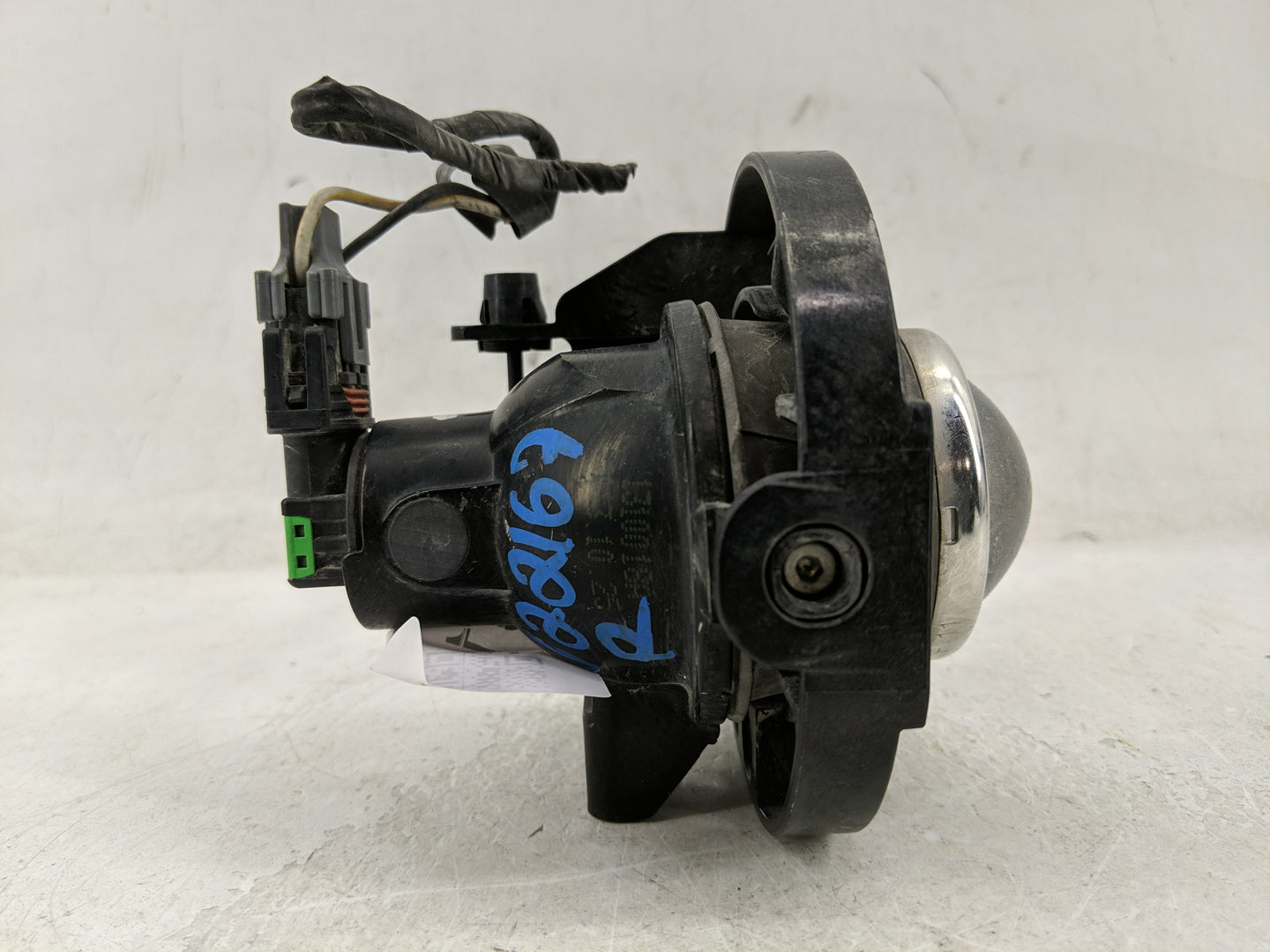 2011-2014 Chrysler 300 Driver Left Oem Fog Light Lamp - Oemusedautoparts1.com