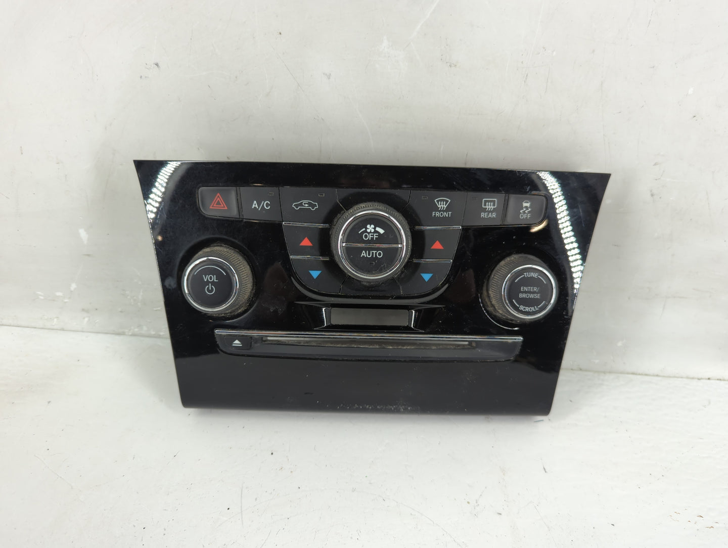 2014 Chrysler 300 Radio Control Panel - Oemusedautoparts1.com