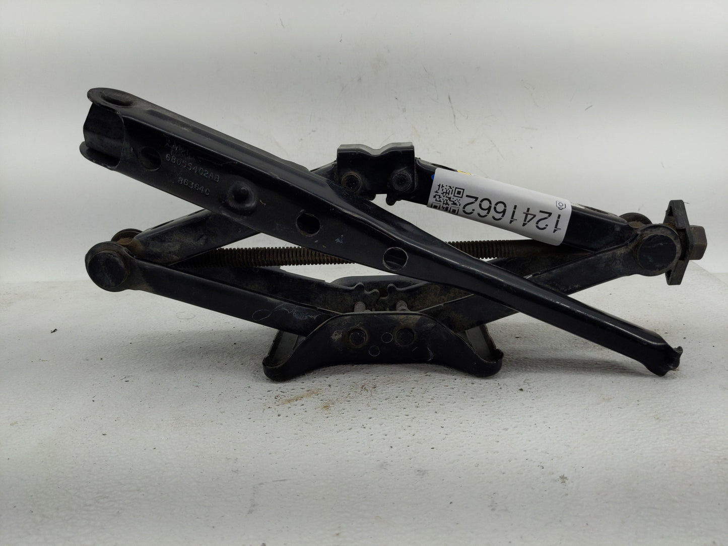 2014 Chrysler 300 Spare Scissor Car Jack - Oemusedautoparts1.com