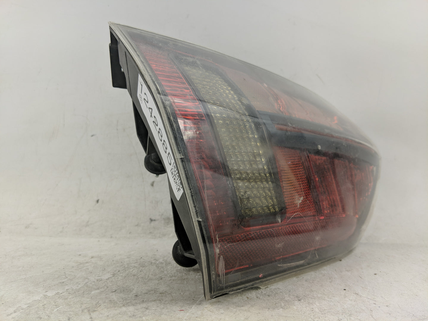 2014 Chrysler 300 Tail Light Assembly Passenger Right OEM Fits OEM Used Auto Parts - Oemusedautoparts1.com