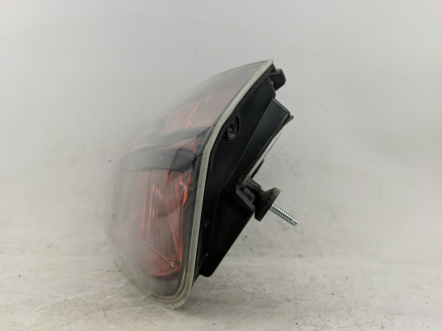 2014 Chrysler 300 Tail Light Assembly Passenger Right OEM Fits OEM Used Auto Parts - Oemusedautoparts1.com