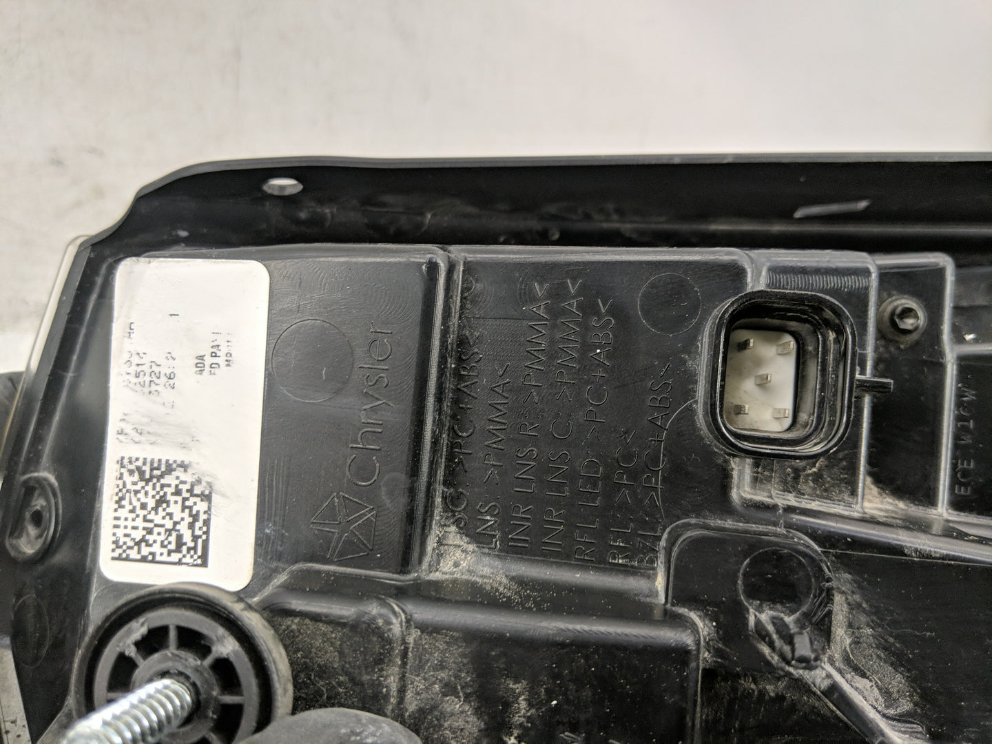 2014 Chrysler 300 Tail Light Assembly Passenger Right OEM Fits OEM Used Auto Parts - Oemusedautoparts1.com