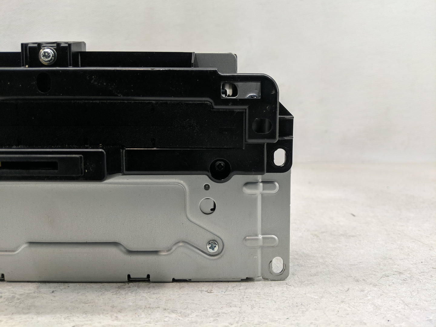 2014 Chrysler 300 Radio AM FM Cd Player Receiver Replacement P/N:P68210554AE Fits OEM Used Auto Parts - Oemusedautoparts1.co