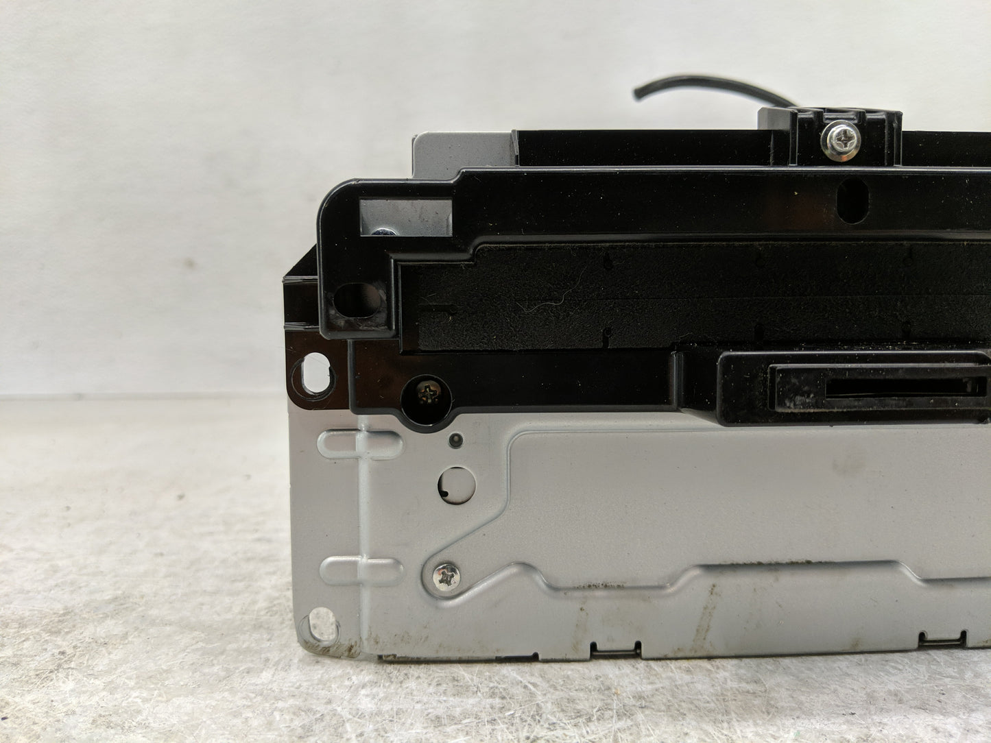 2014 Chrysler 300 Radio AM FM Cd Player Receiver Replacement P/N:P68210554AH Fits OEM Used Auto Parts - Oemusedautoparts1.co