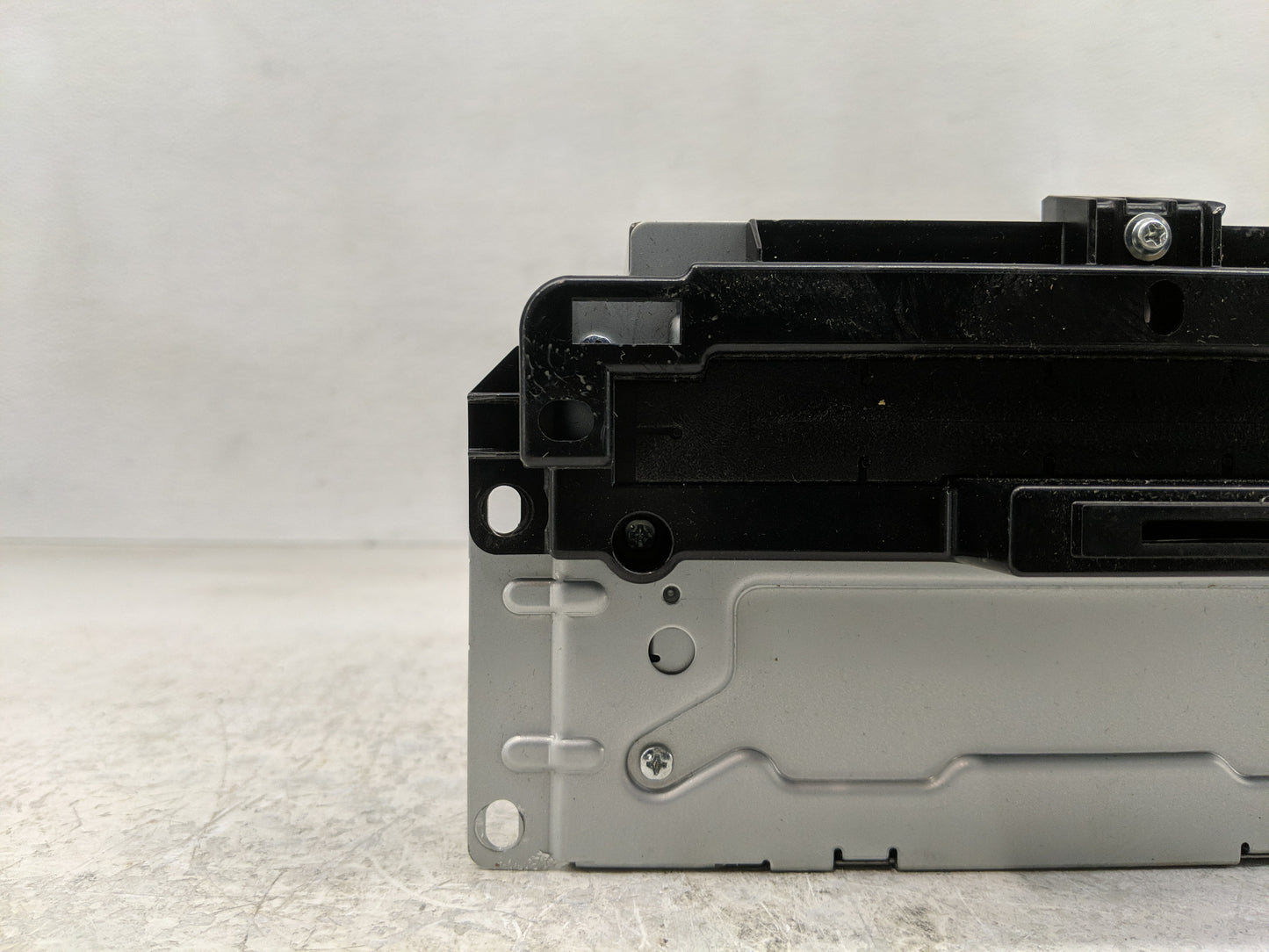 2014 Chrysler 300 Radio AM FM Cd Player Receiver Replacement P/N:P68210553AB Fits OEM Used Auto Parts - Oemusedautoparts1.co